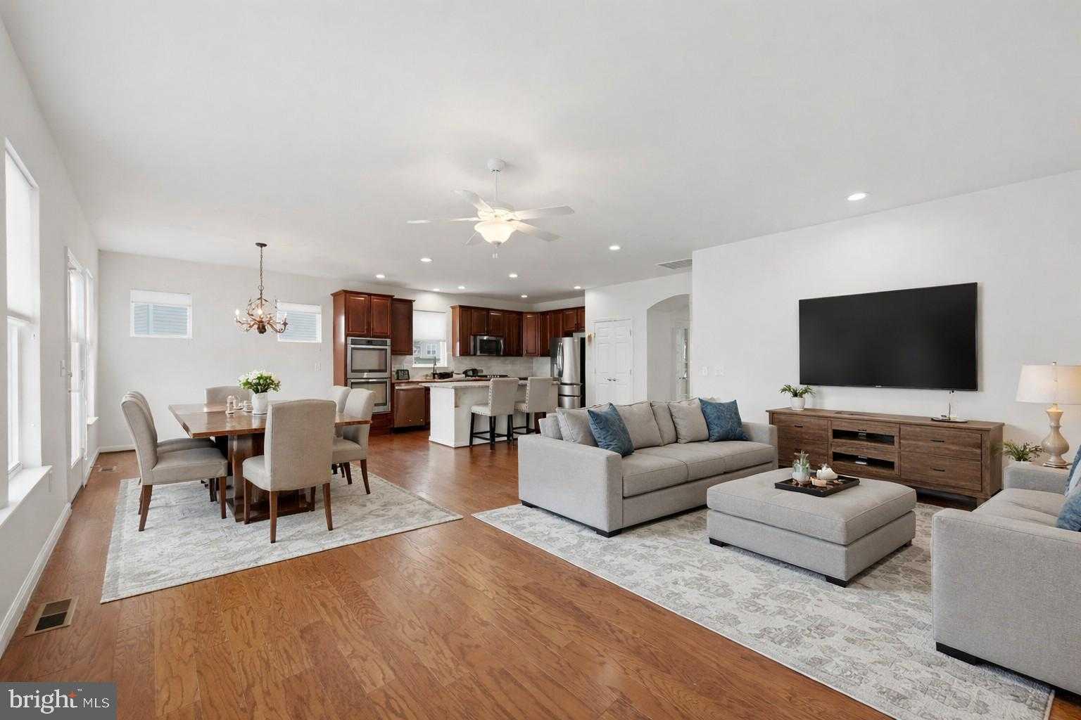 121 Hayvenhurst CT photo 6