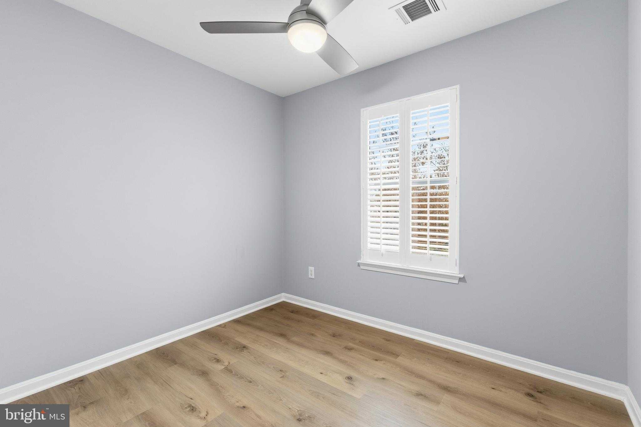 3971 Hartlake St photo 12