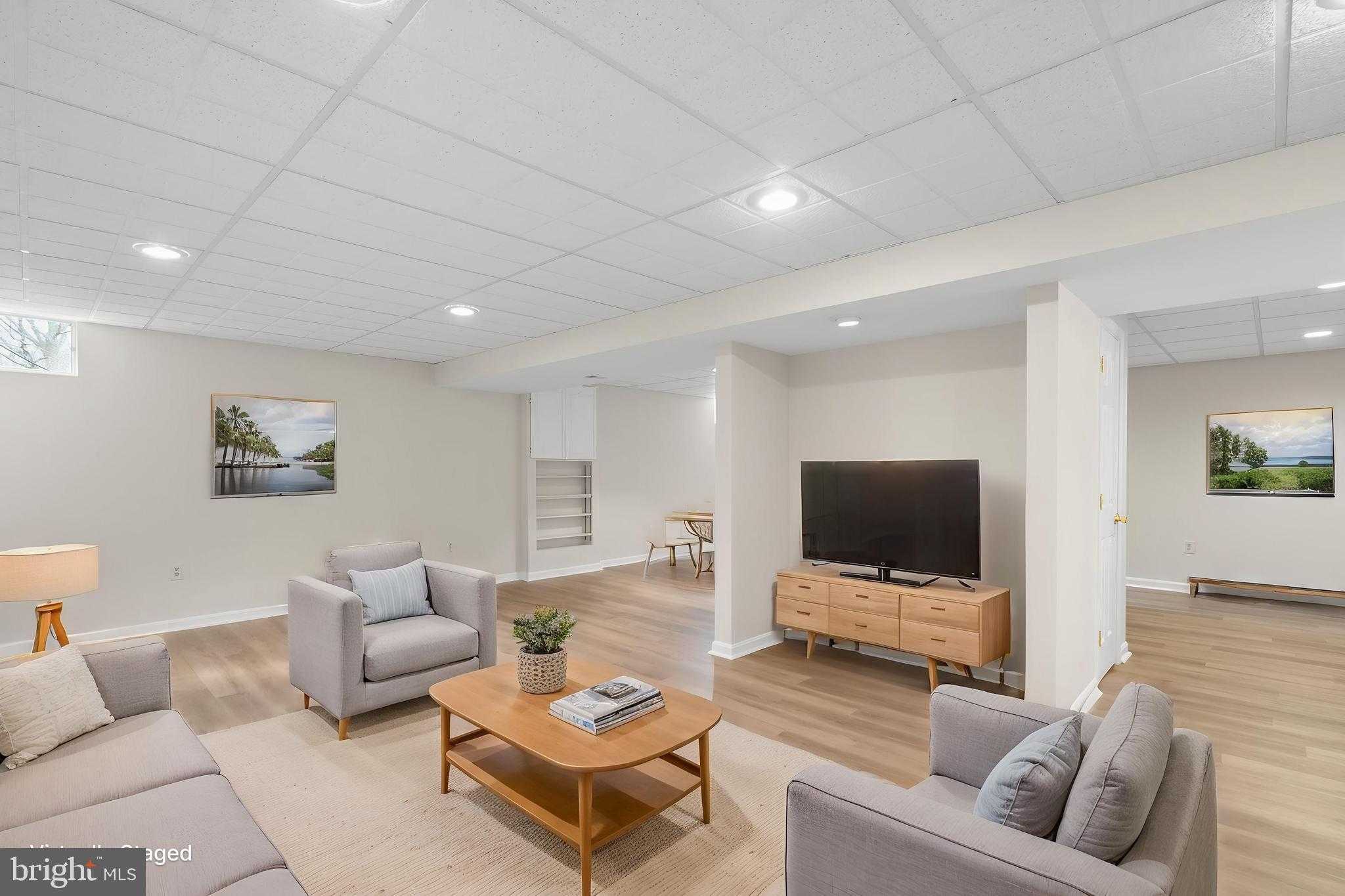 5820 Winegrove CT photo 35