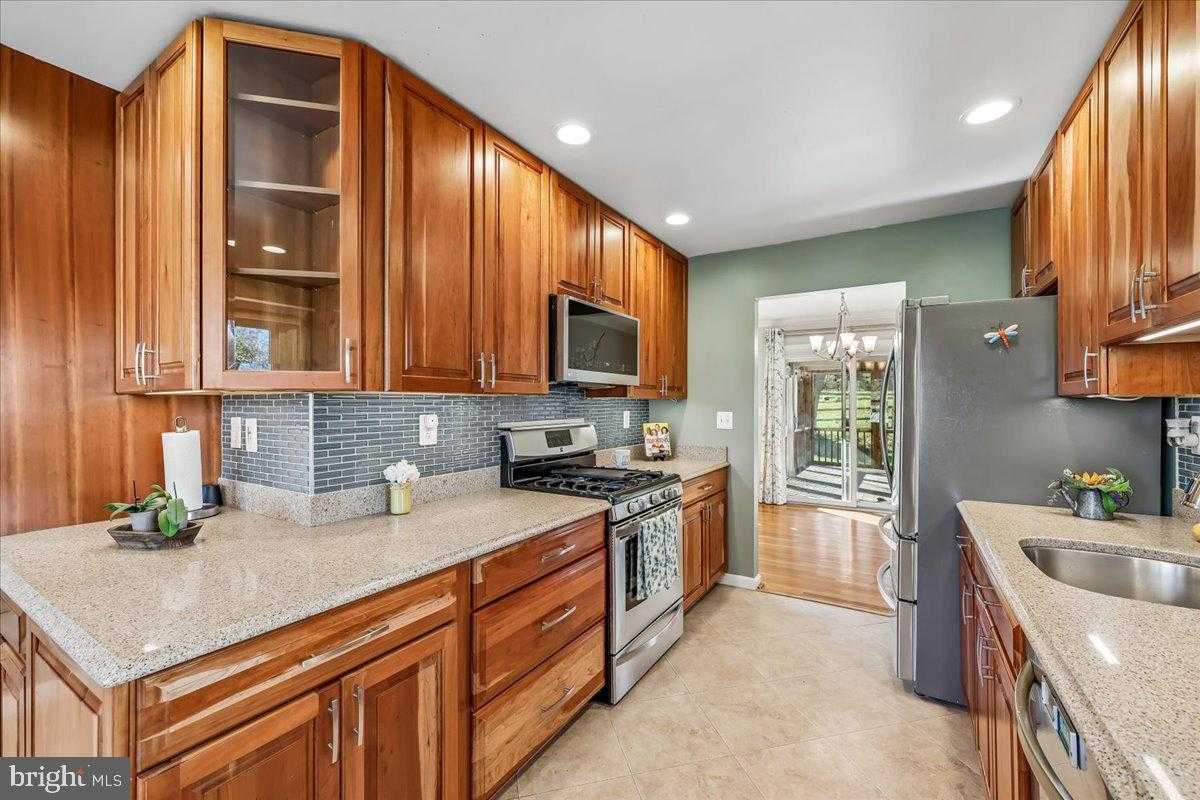 823 Diamond Dr photo 20