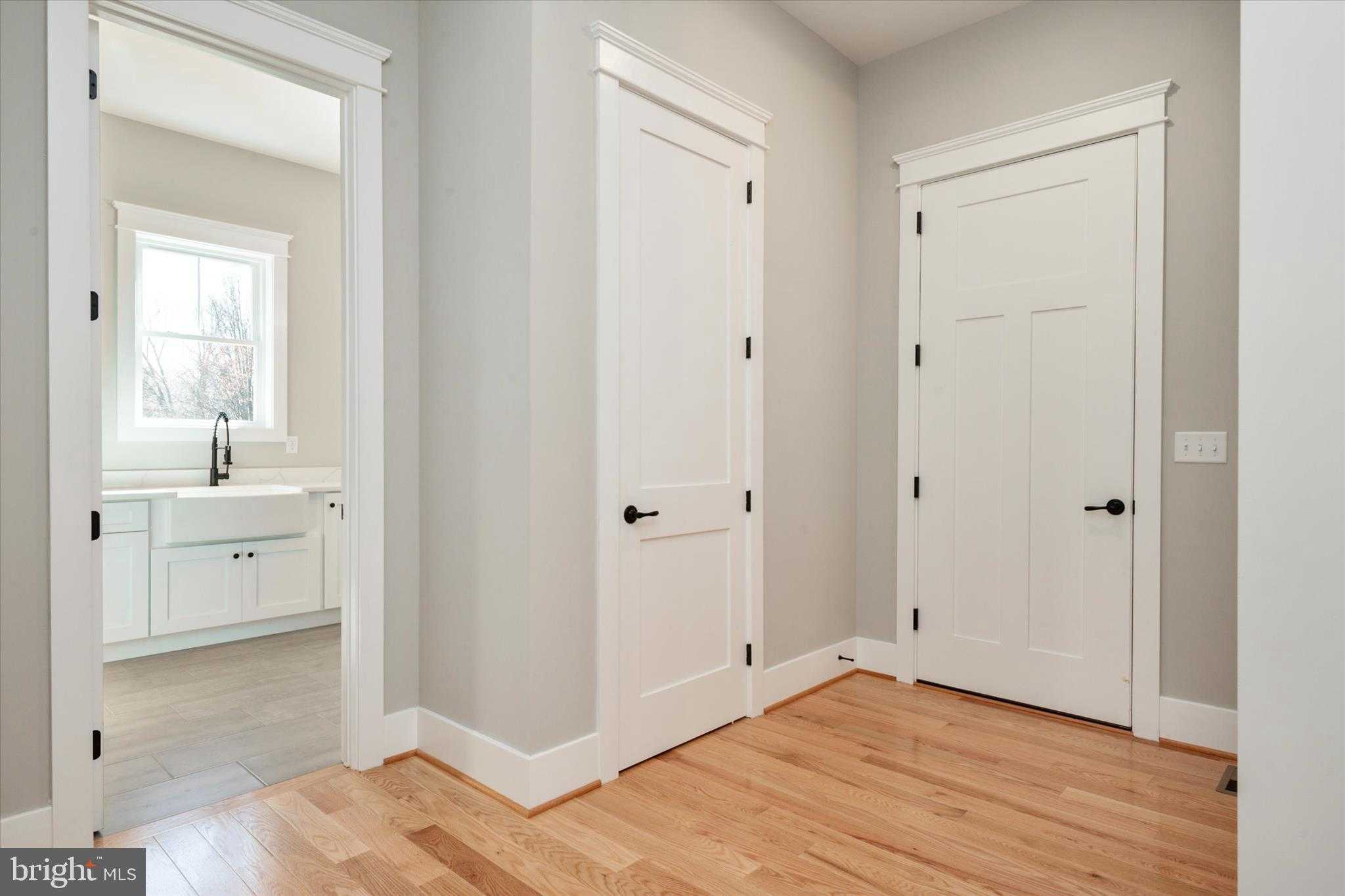 307 Columbia Ln photo 21