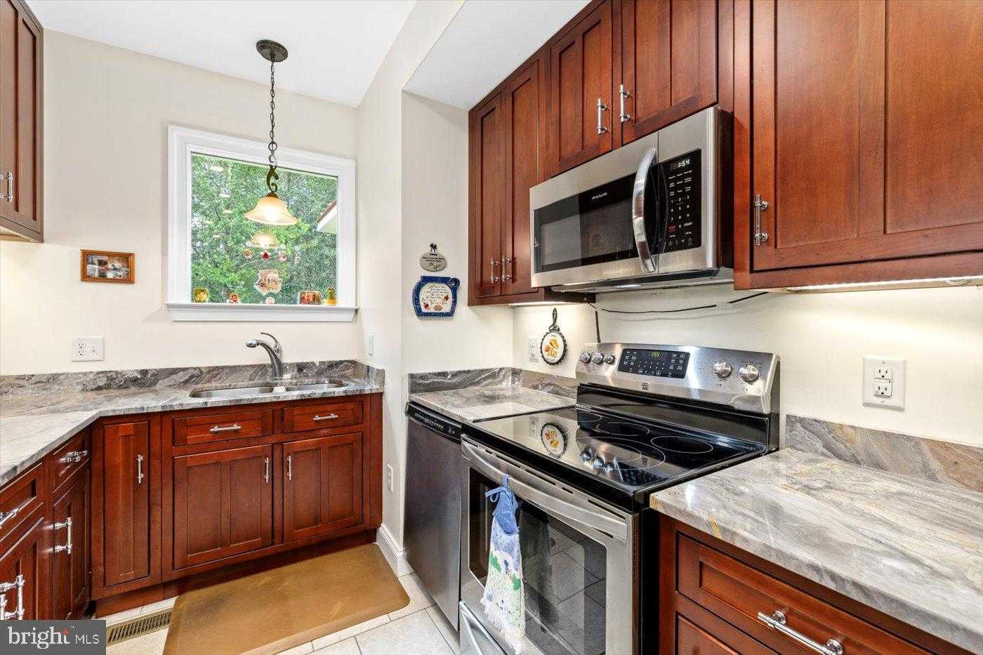 6360 Tennis CT photo 82