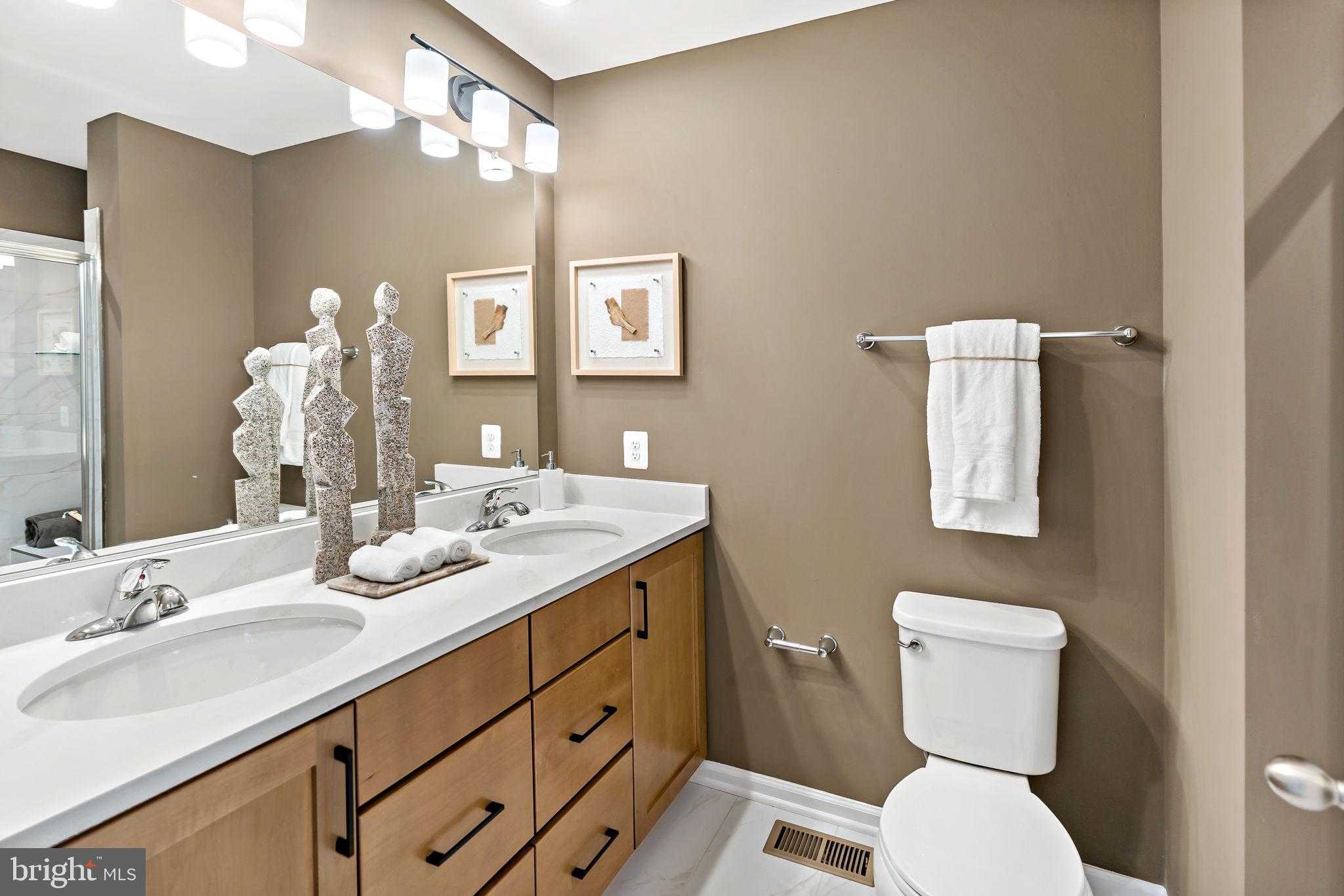 100 Music Ct photo 17