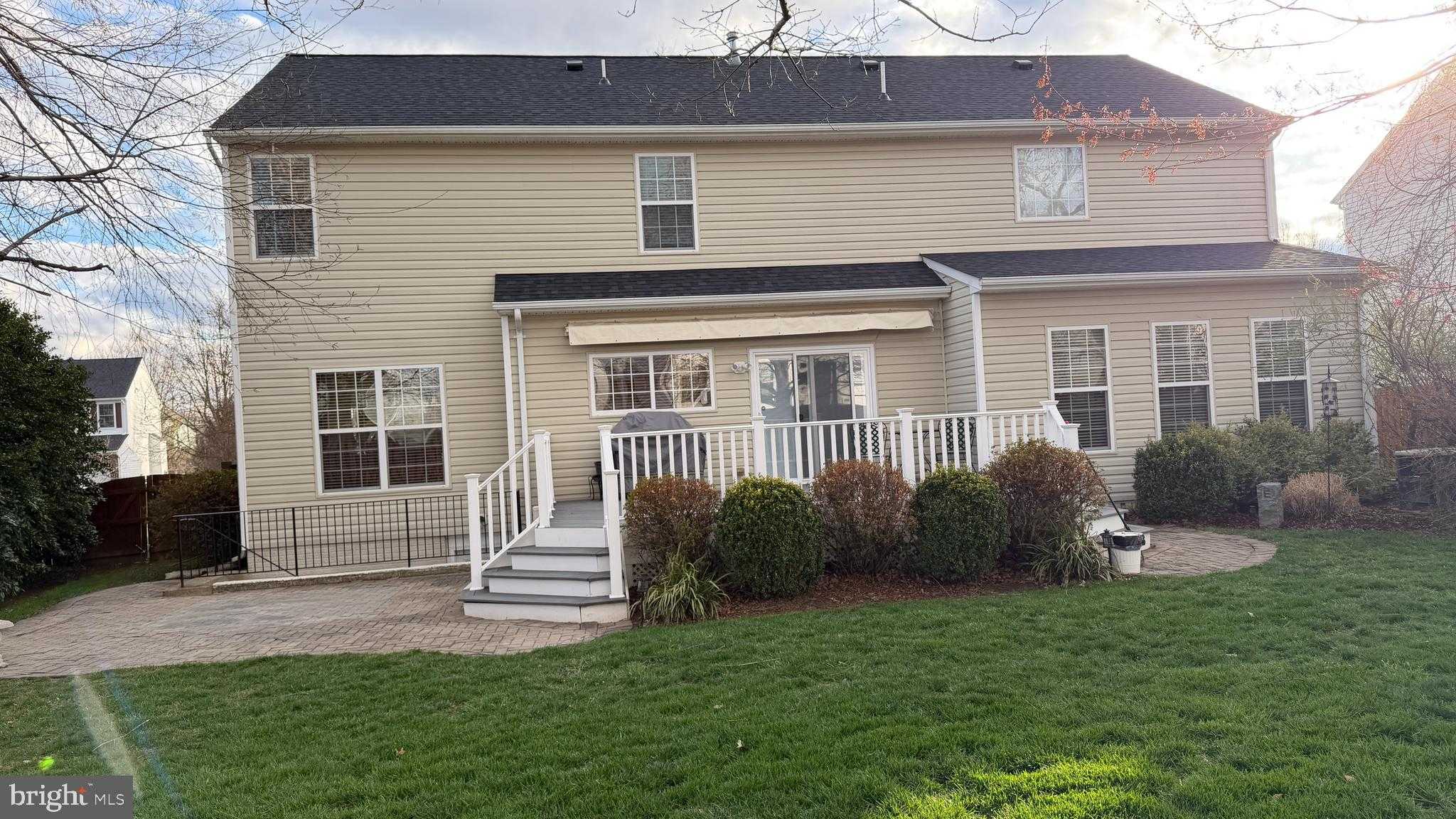 912 Towering Oak CT photo 2