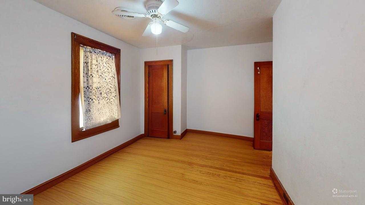 327 N High St photo 48