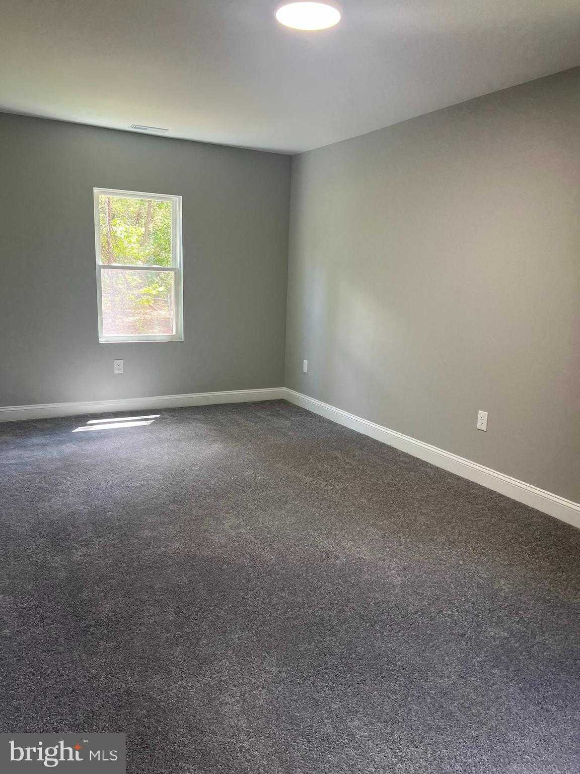 701 Farmington Rd W photo 15