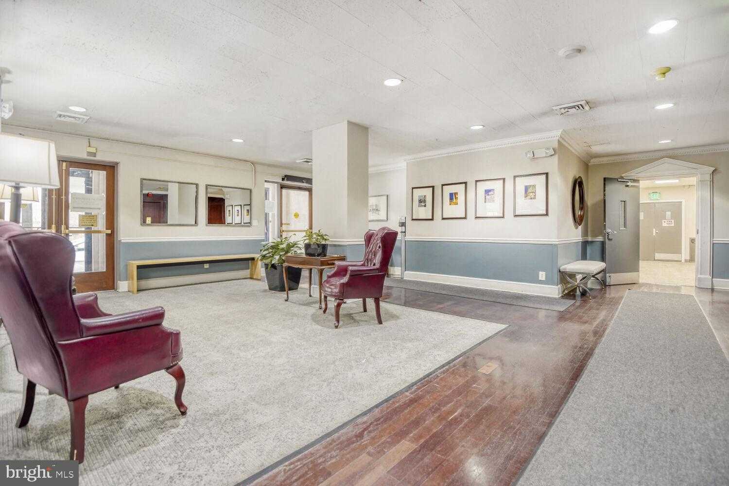 1101 Saint Paul St Apt 1206 photo 21