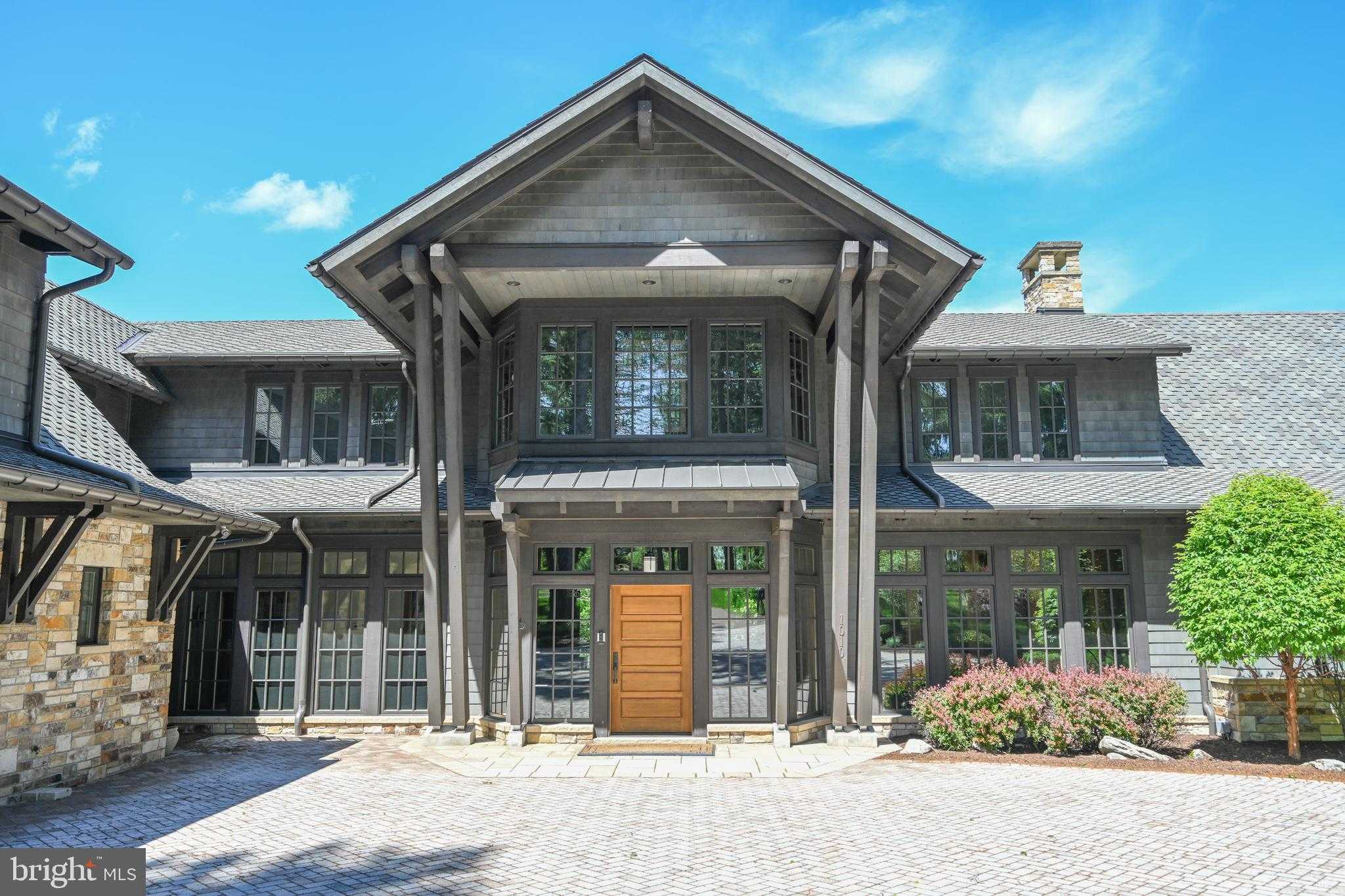 1010 Holy Cross Dr photo 47