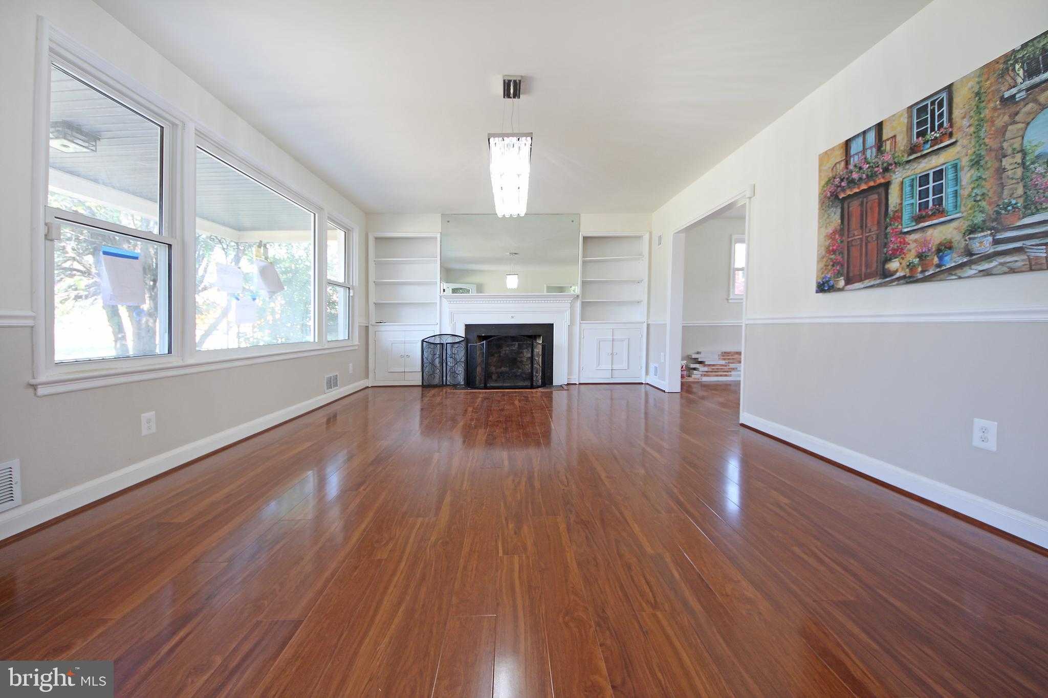 2113 Iverson St photo 8