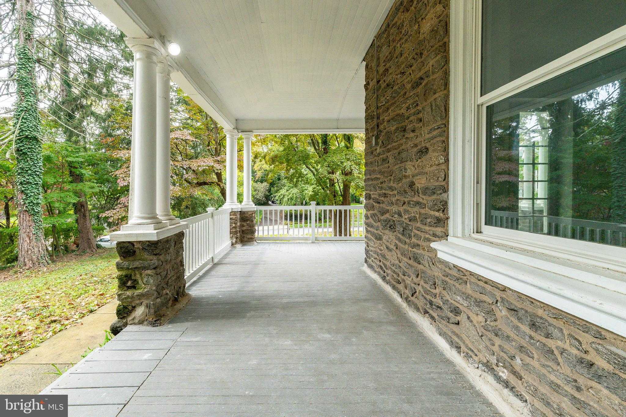 6623 Mccallum St photo 9