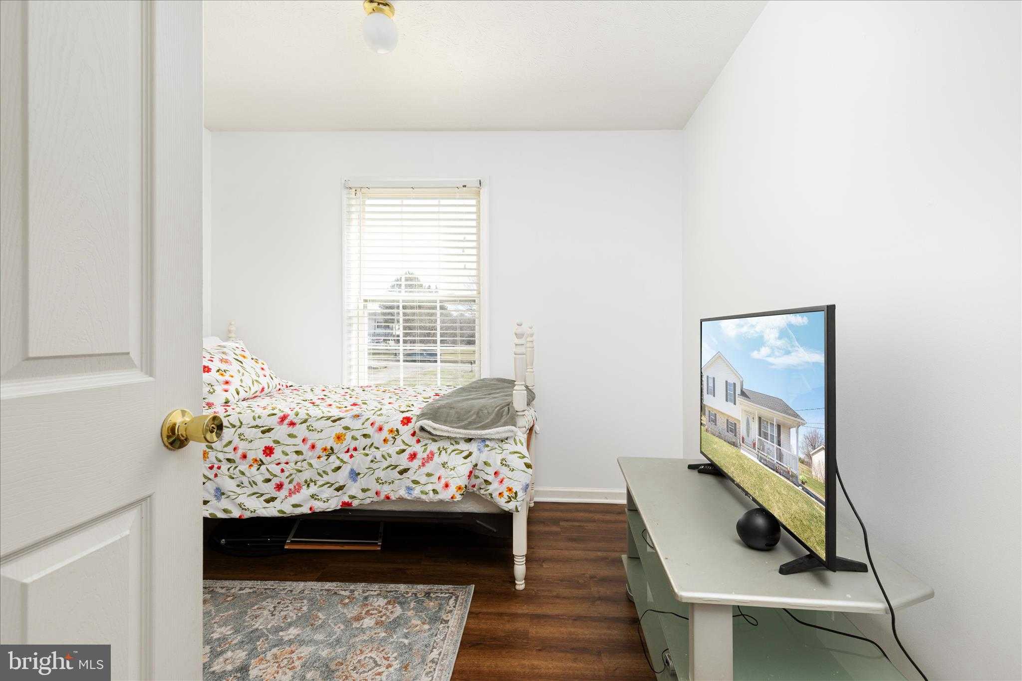 302 Montana CT photo 16