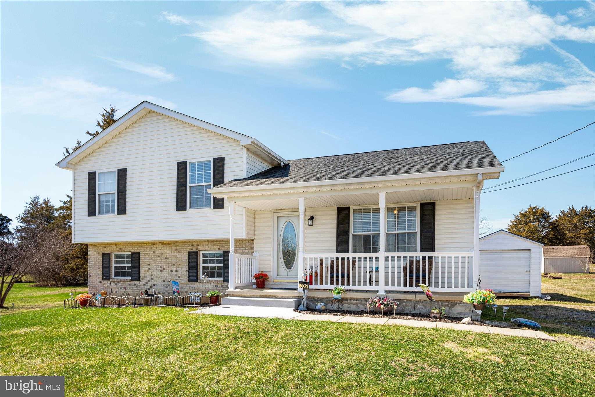 302 Montana CT photo 37