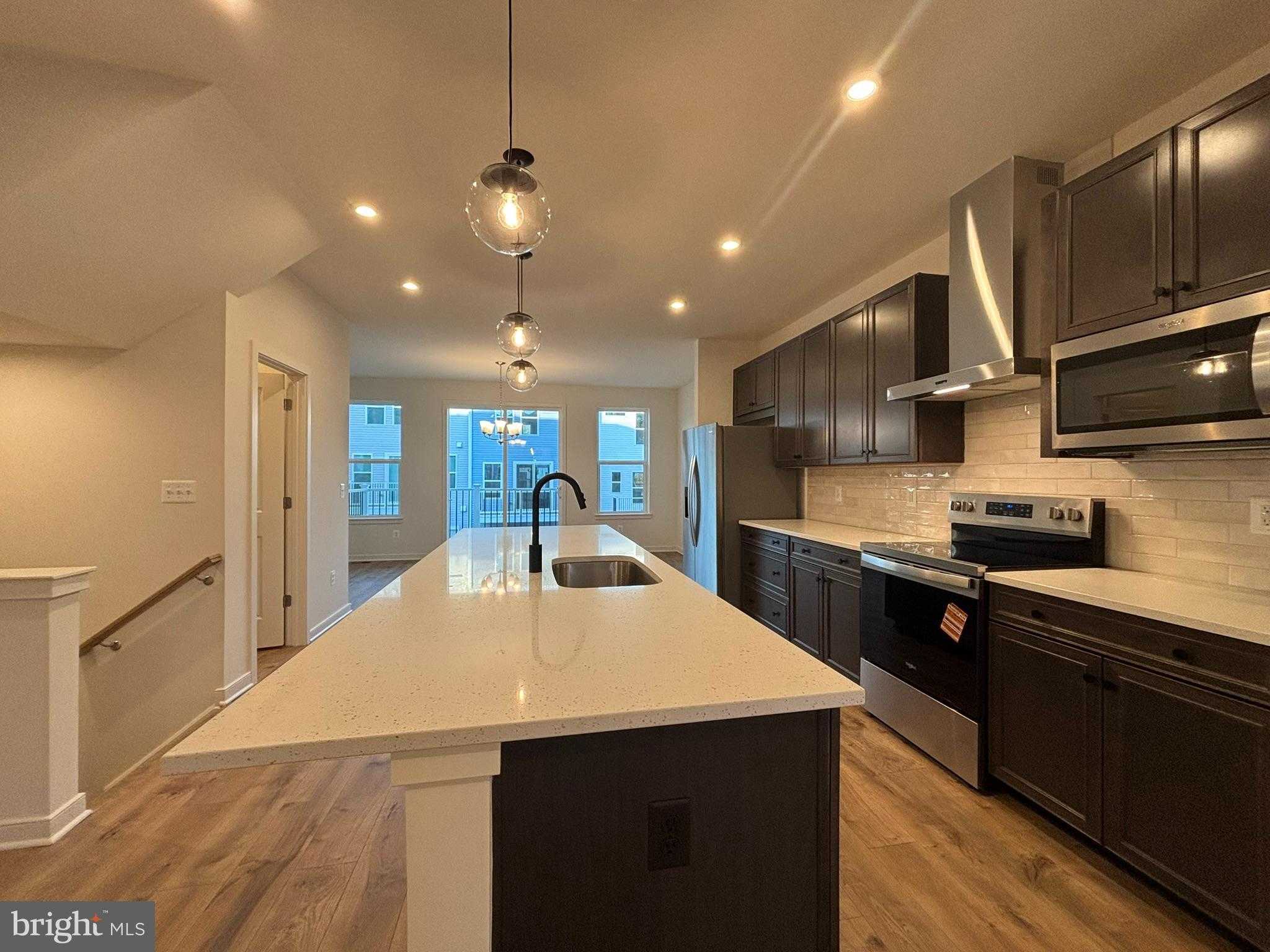 17988 Alicia Ave photo 2