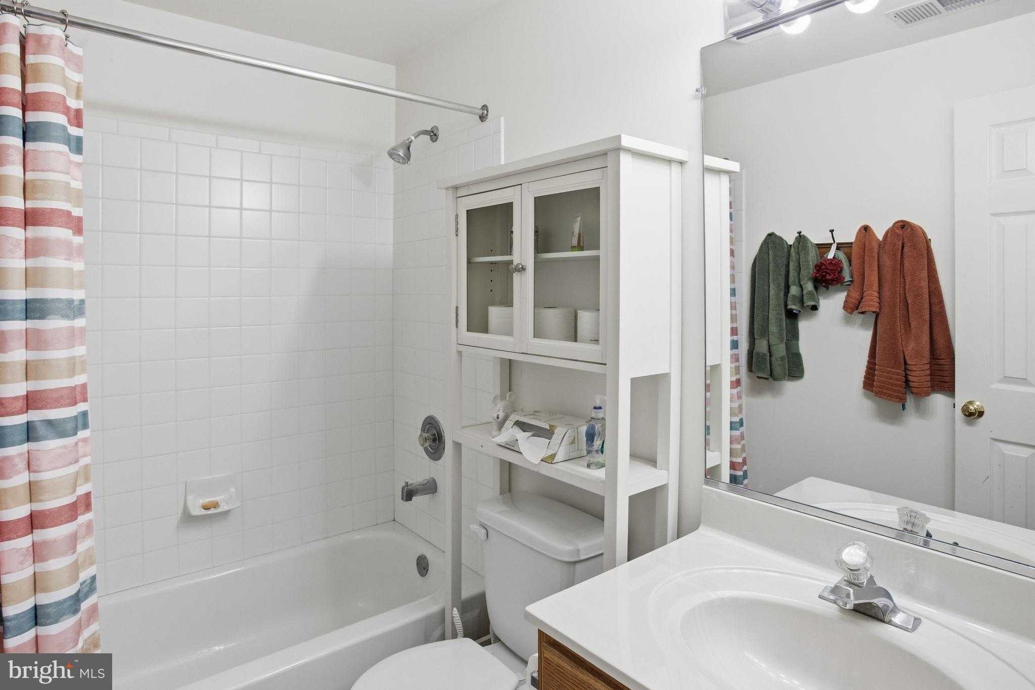 3937 Leaf Lawn Ln photo 35