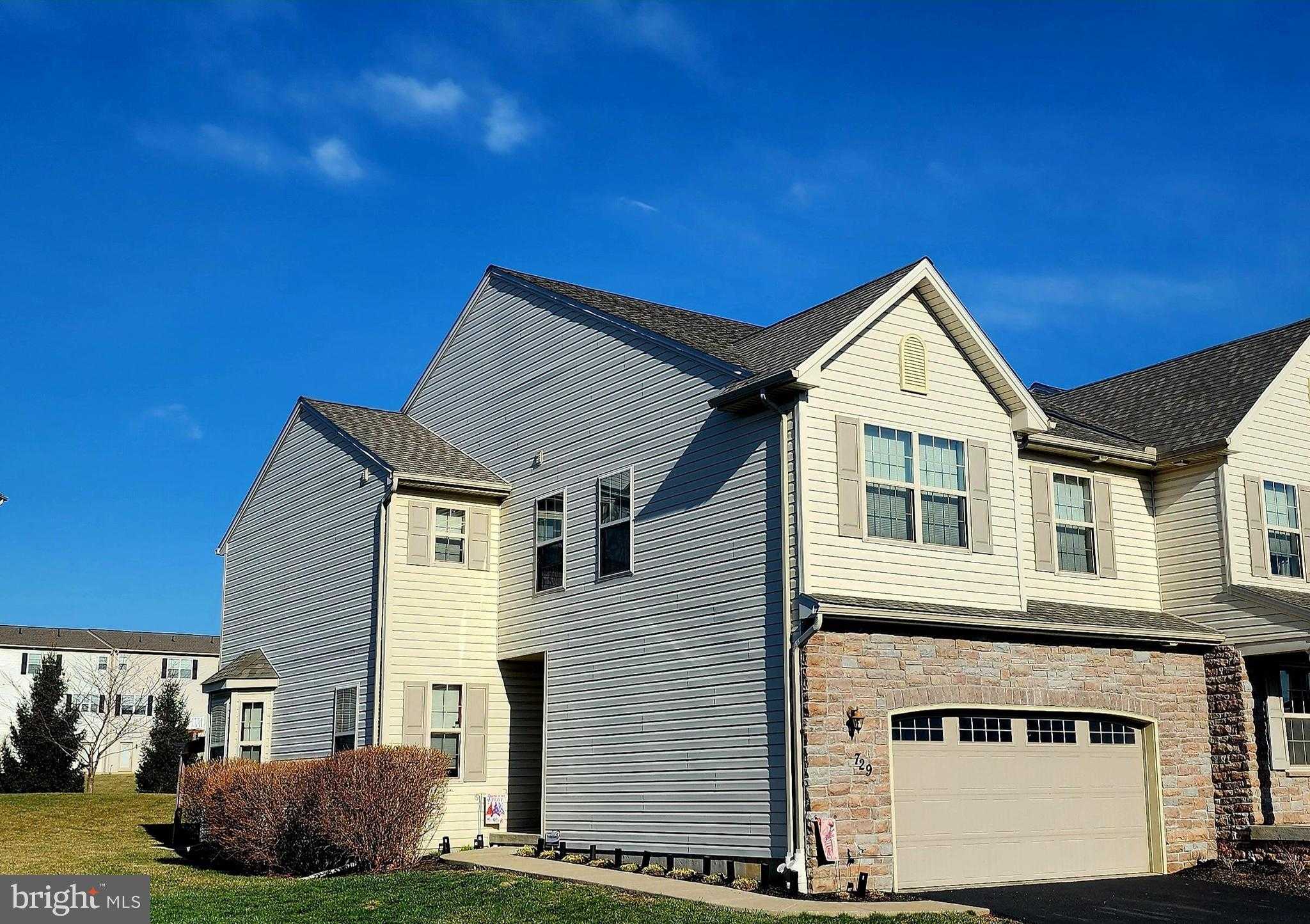 729 Westland CT photo 2