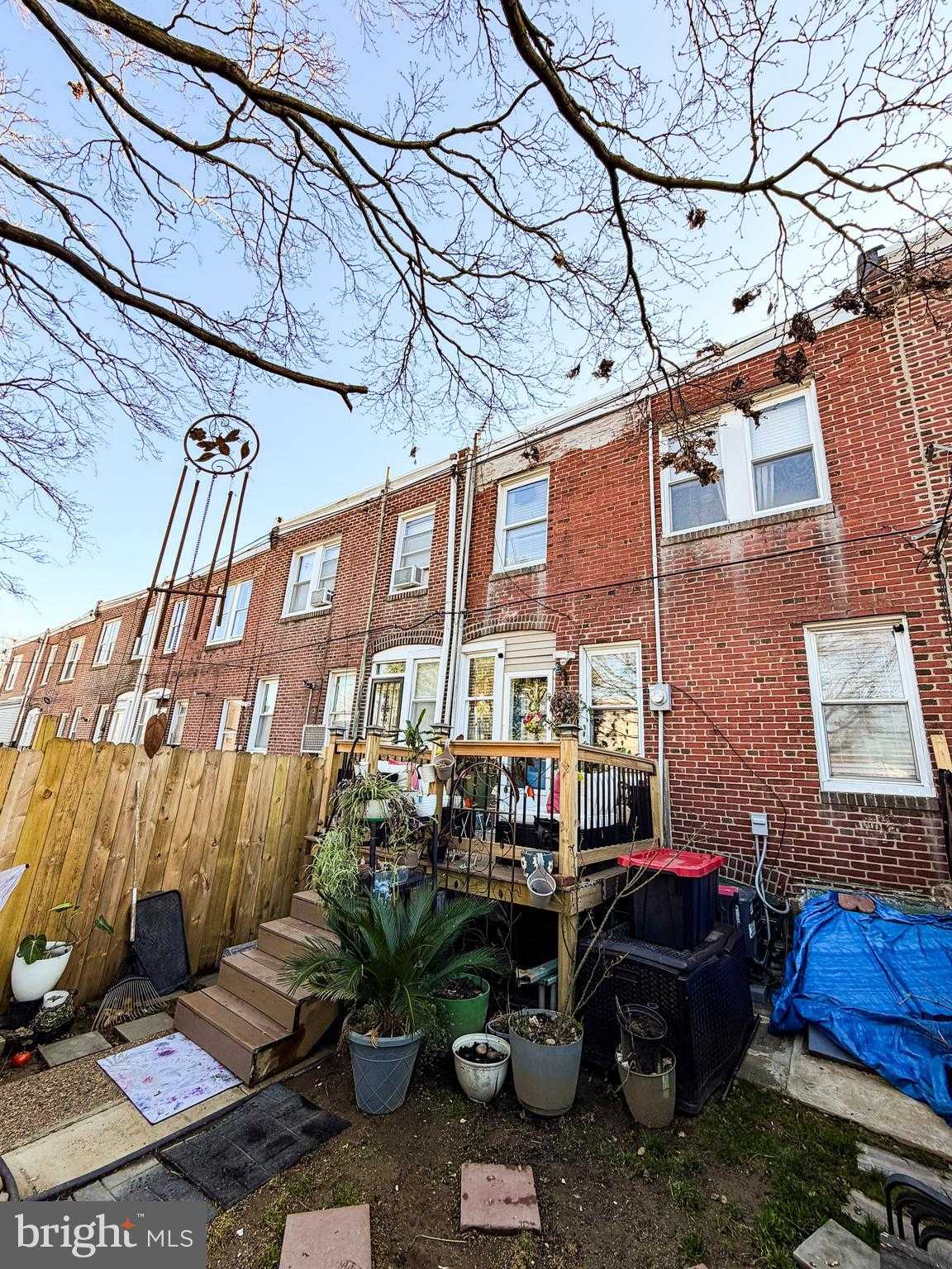 475 Robbins St photo 11