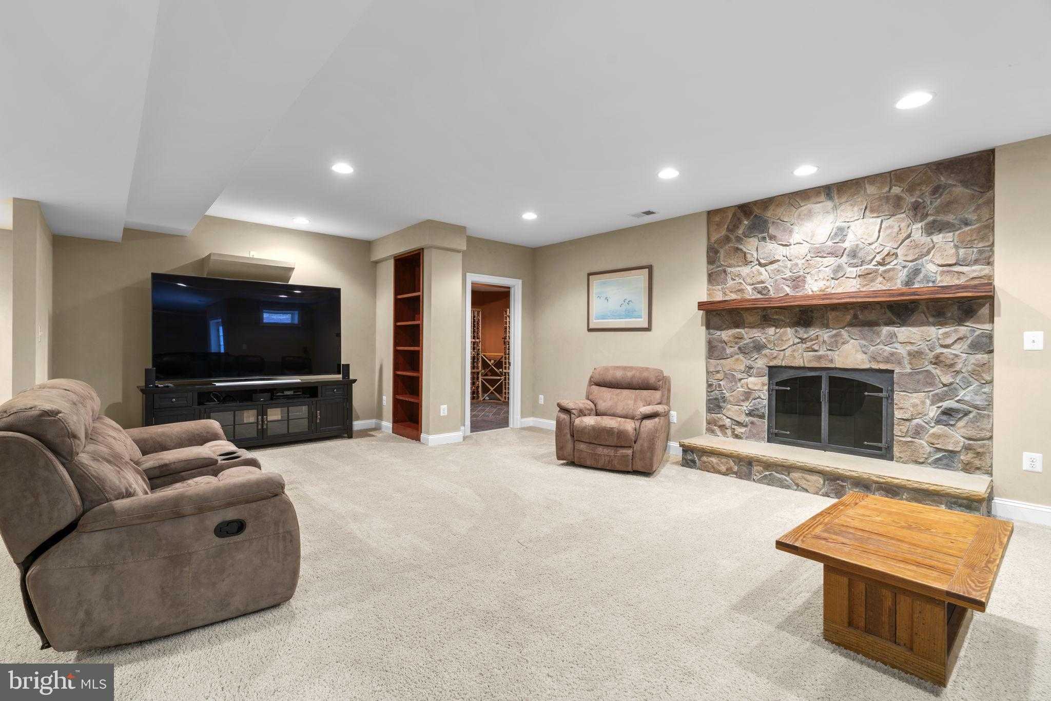 370 Eagle Hill Rd photo 71