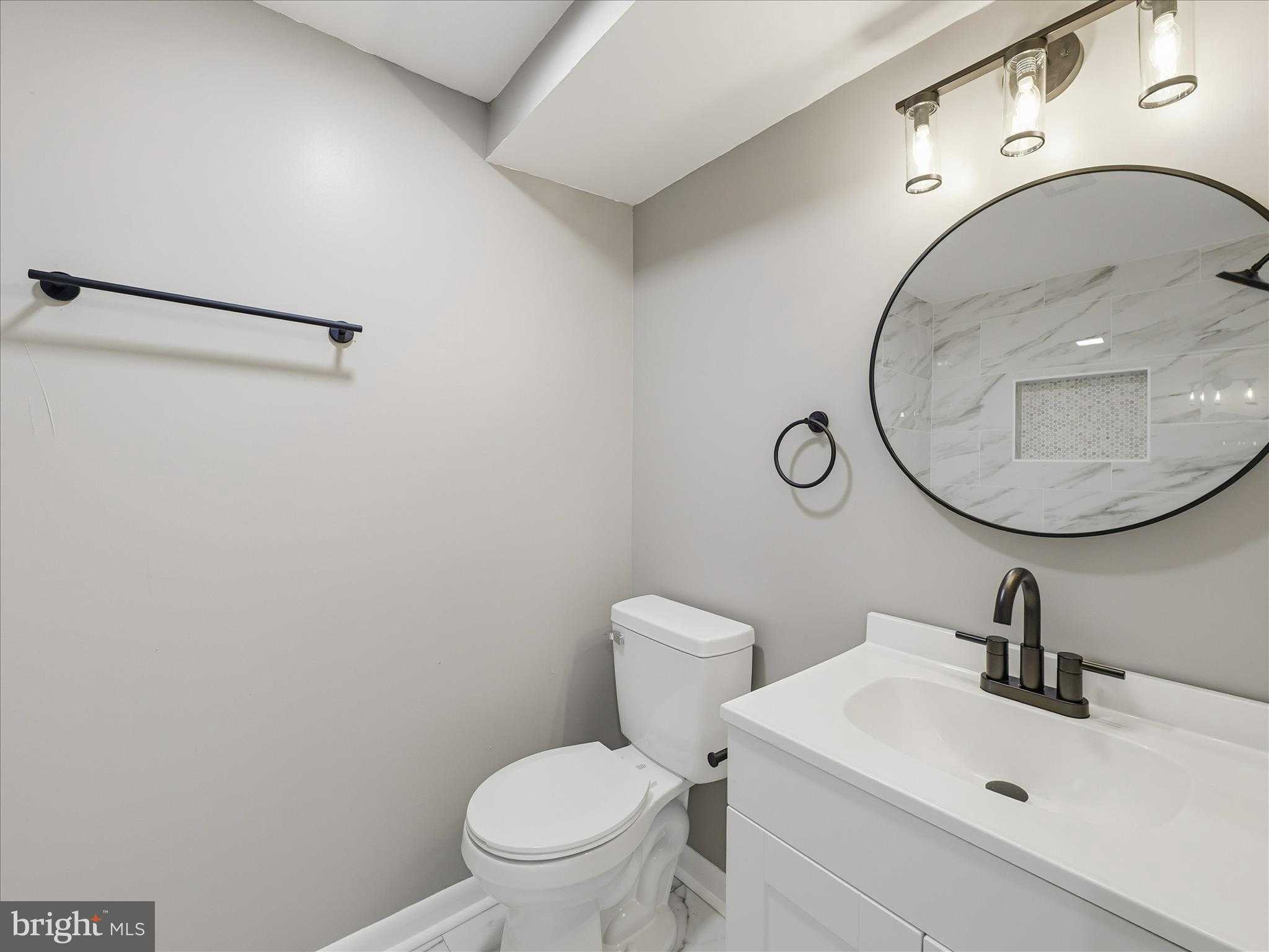 17821 Greentree Ln photo 24