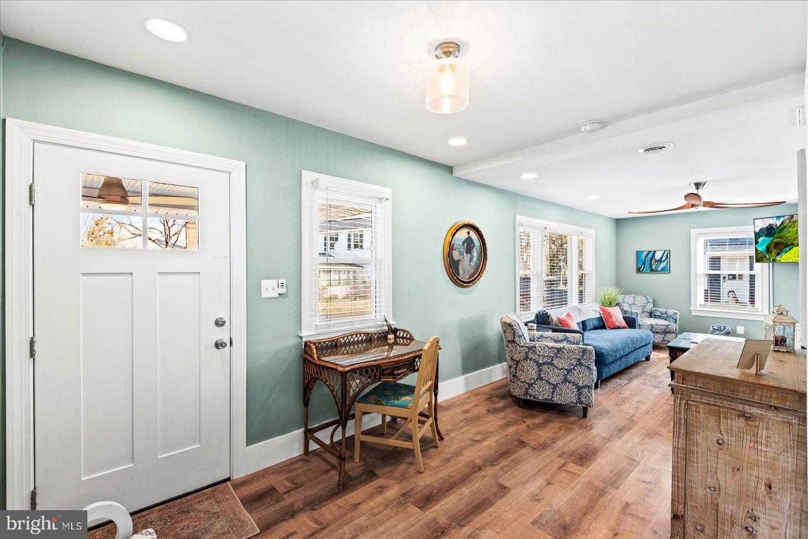 106 Jefferson St photo 7