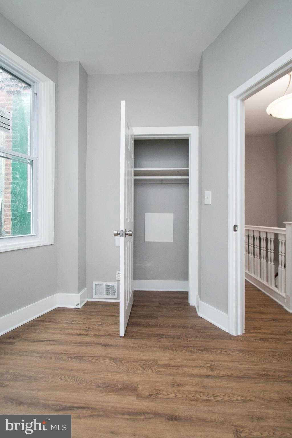 3717 N Gratz St photo 8