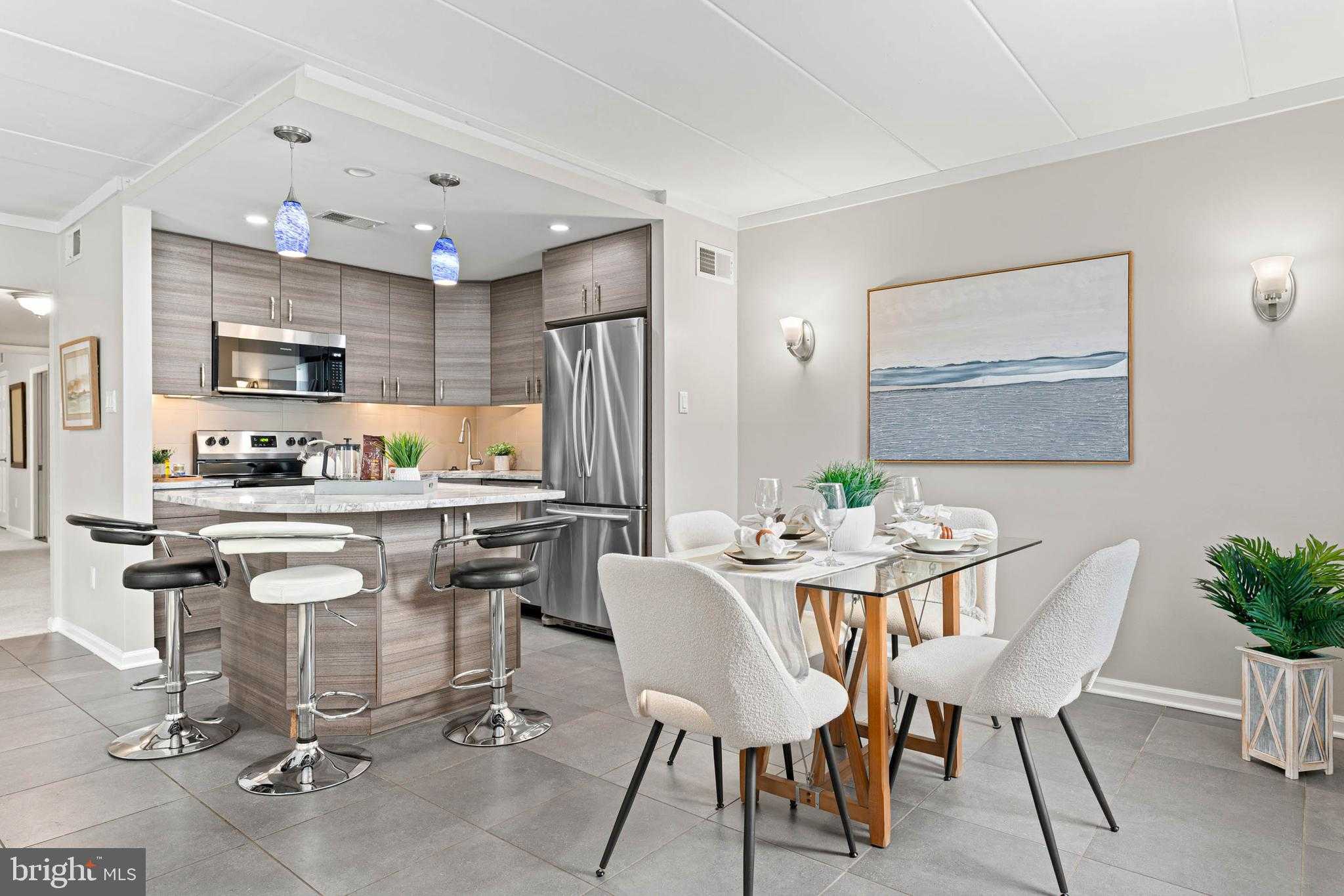 312 Windsor Ave photo 10