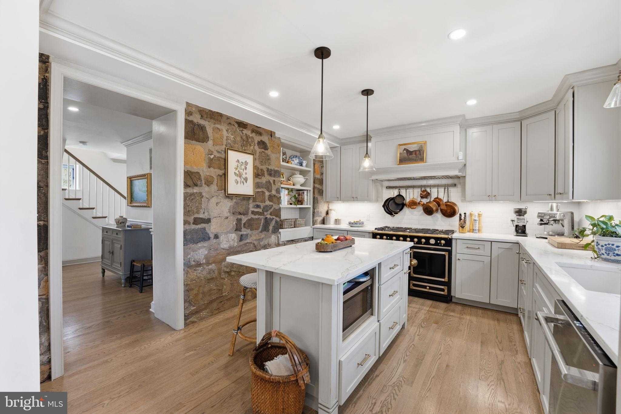 7612 Virginia Ave photo 5