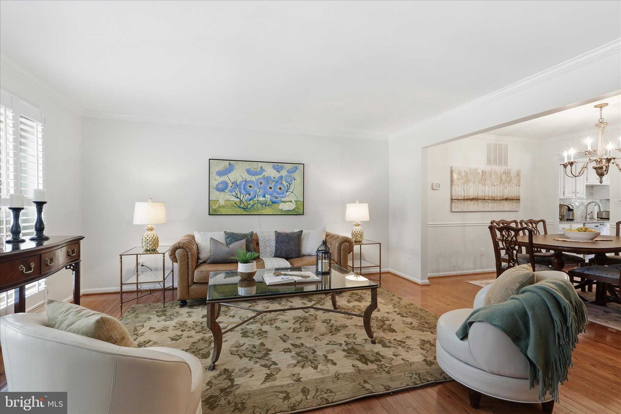 2184 Pond View CT photo 8