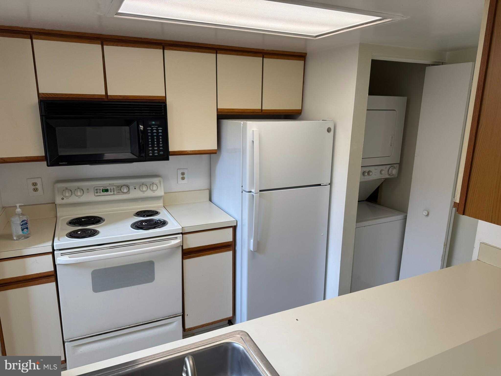 15732 Easthaven CT # 705 photo 3