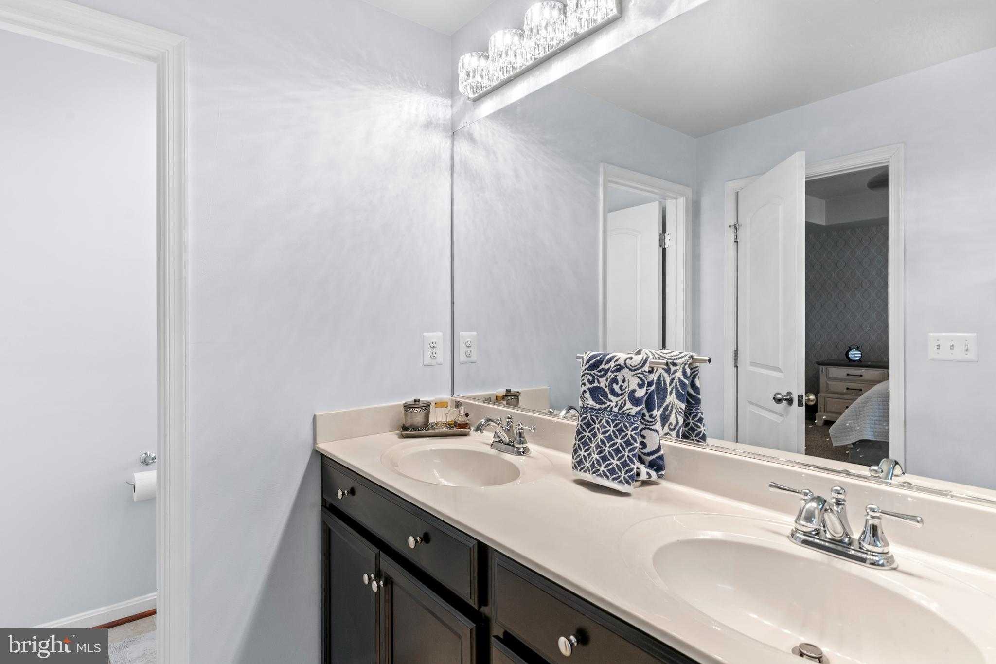 1401 Occoquan Heights CT photo 9