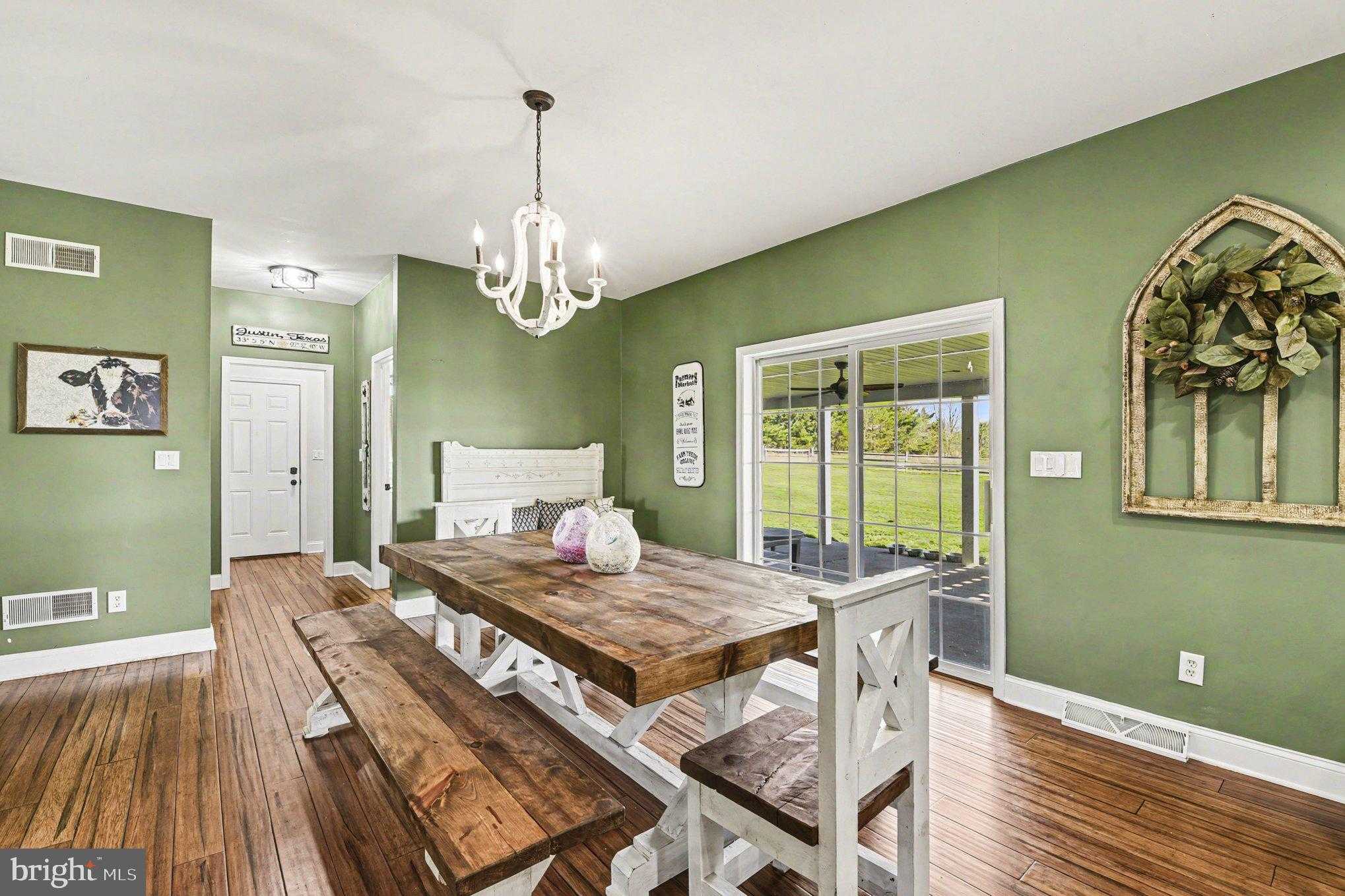 4460 Shangri LA Rd photo 16