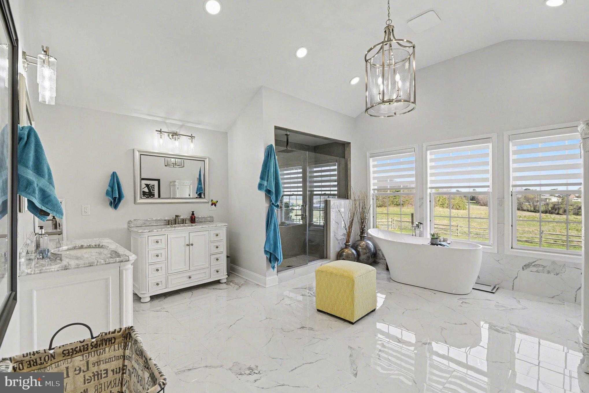 4460 Shangri LA Rd photo 29