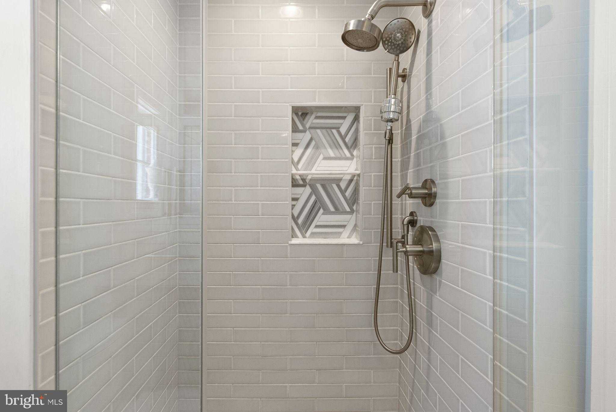 112 Prince St photo 33