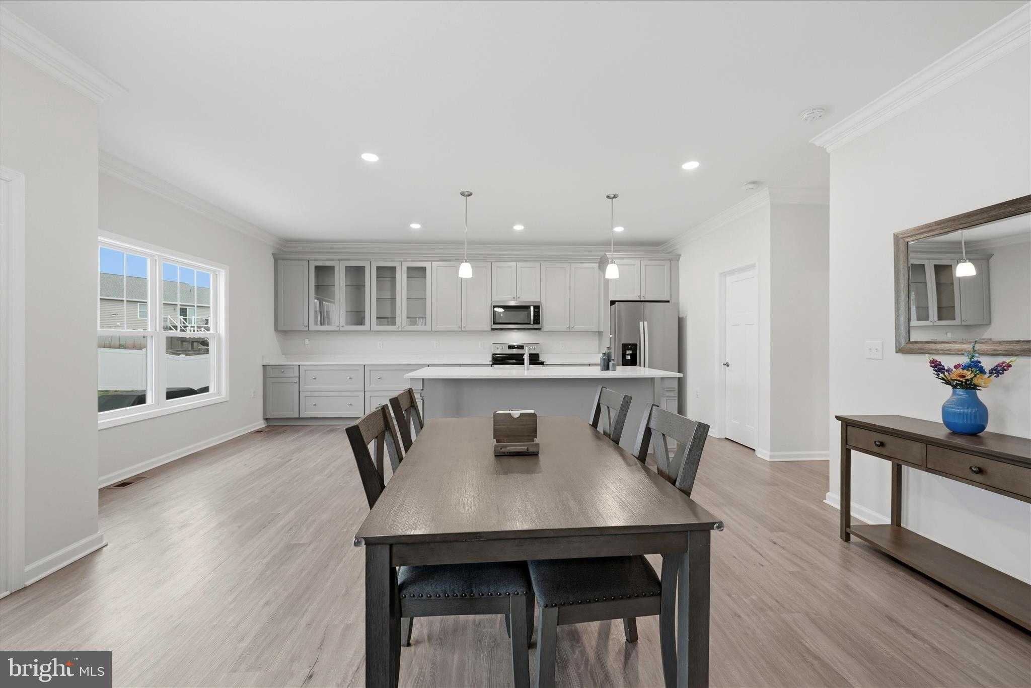 259 Twickenham Dr photo 13