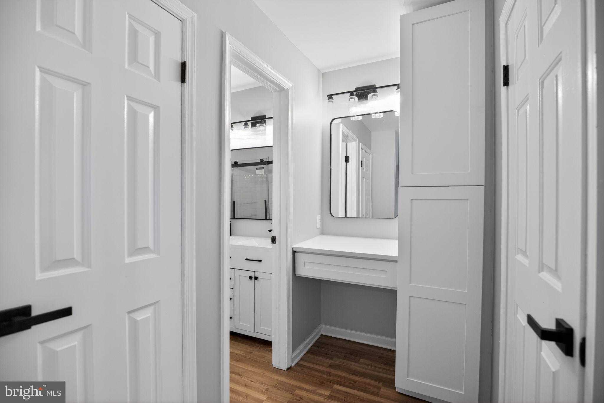 9 E Ridge Mews photo 16