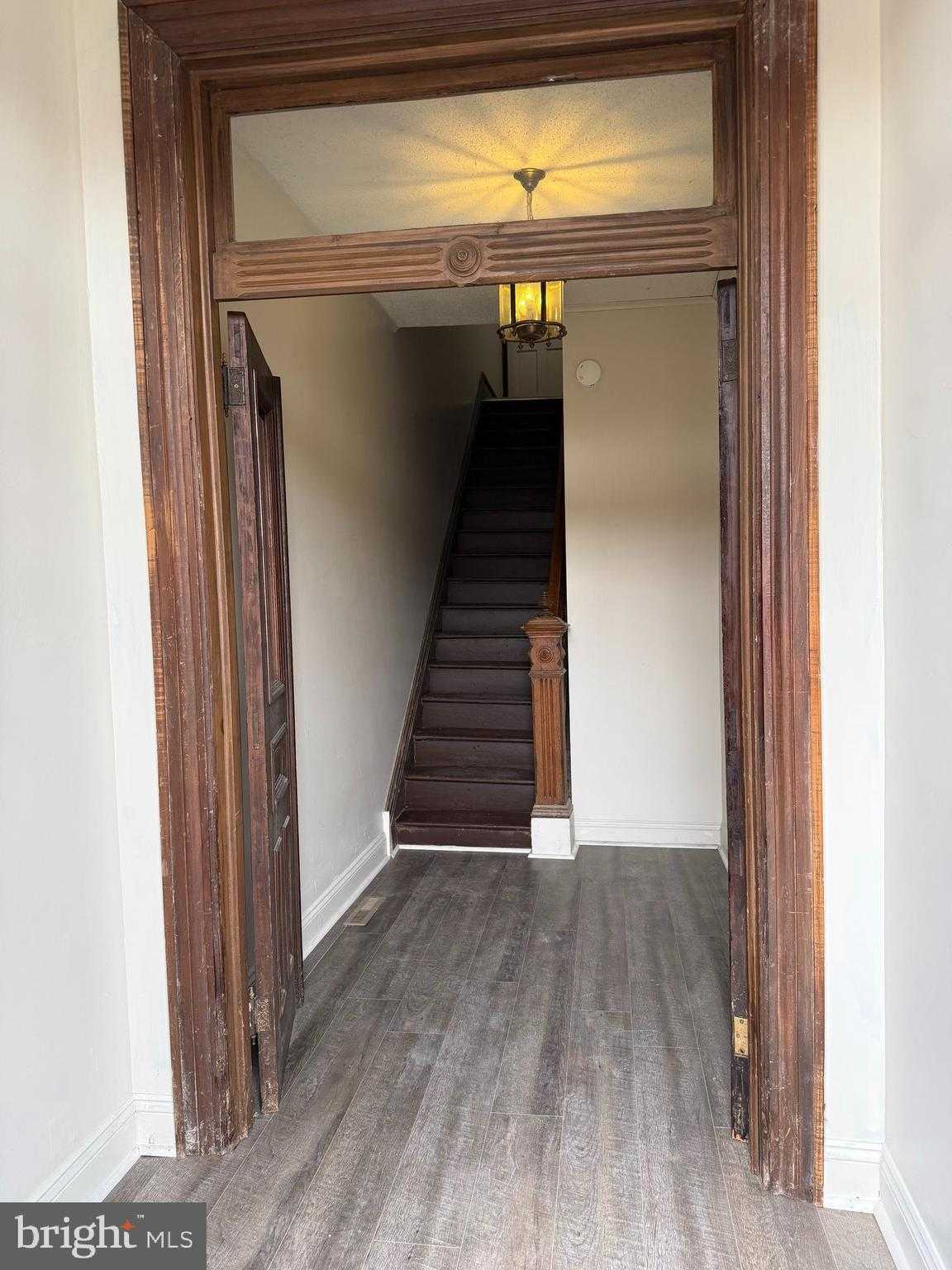 570 Race St photo 36