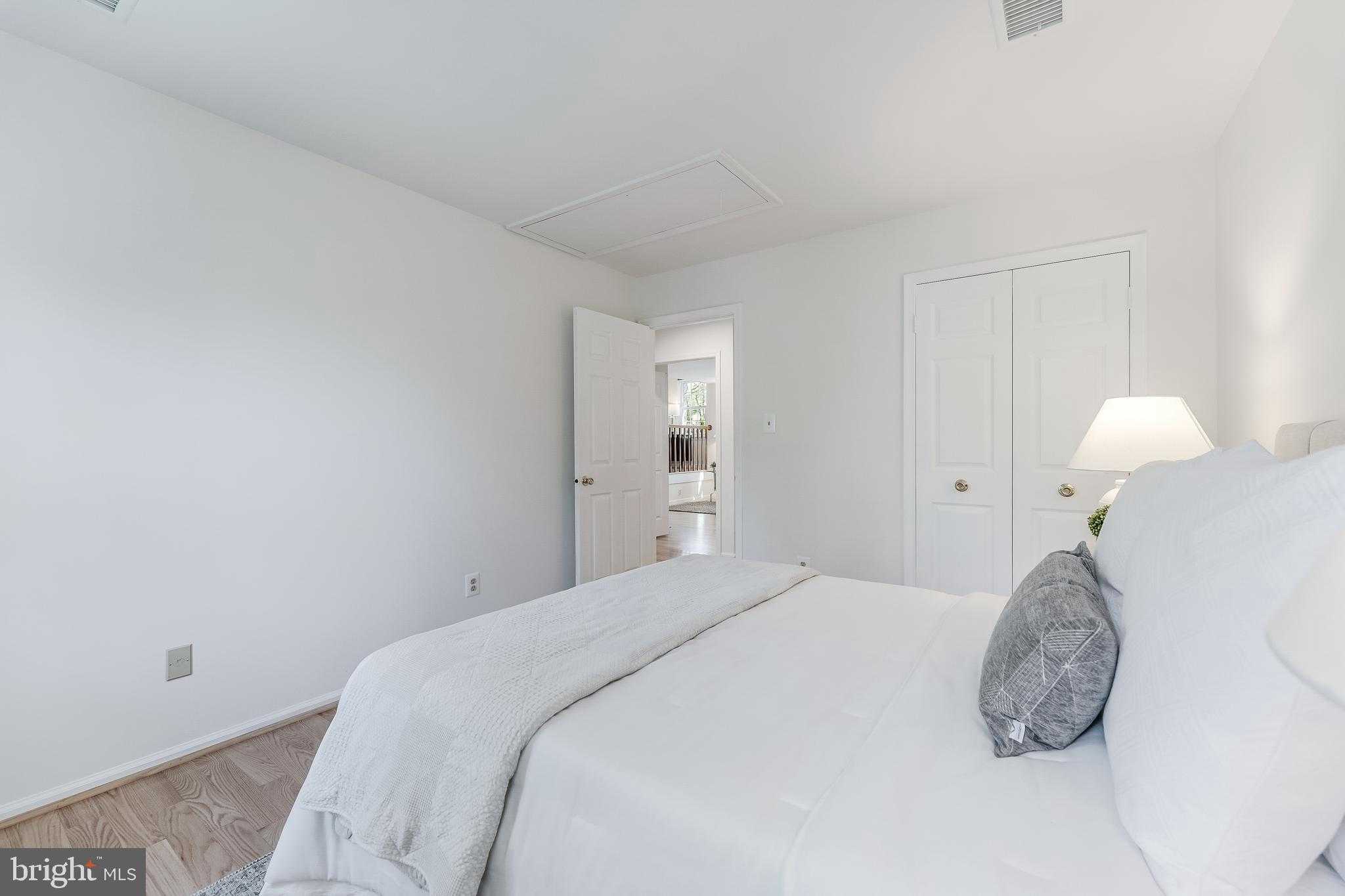 1807 Abbey Glen Ct photo 65