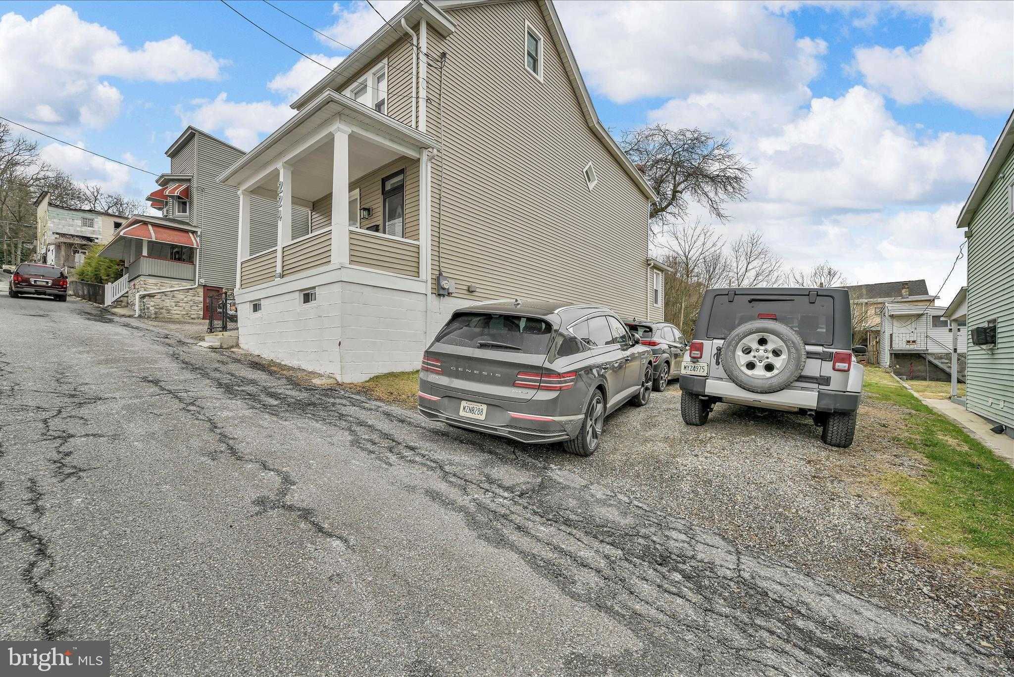 224 Fisher Ave photo 6