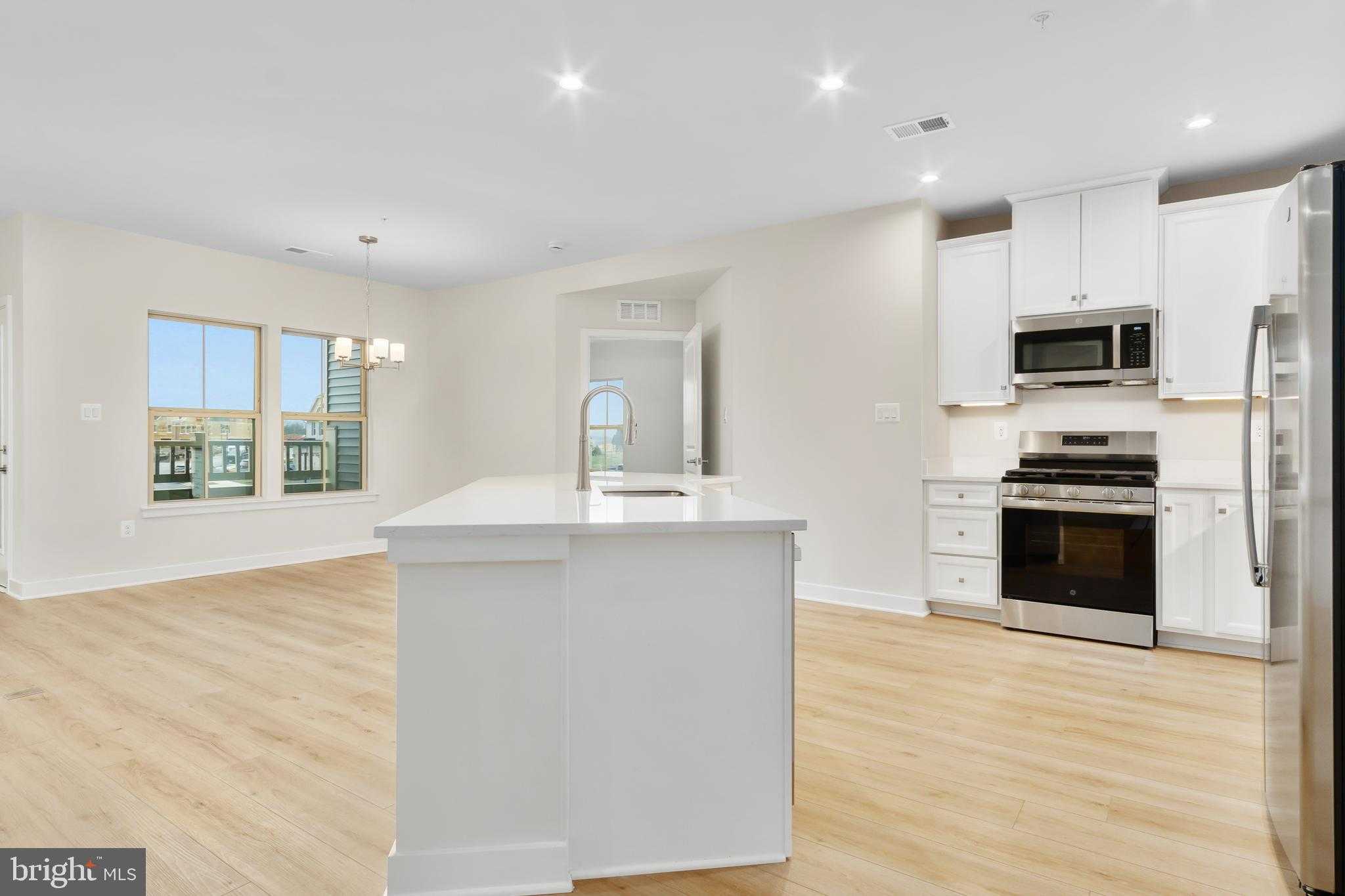 9935 Sofield Pl # 201 photo 10