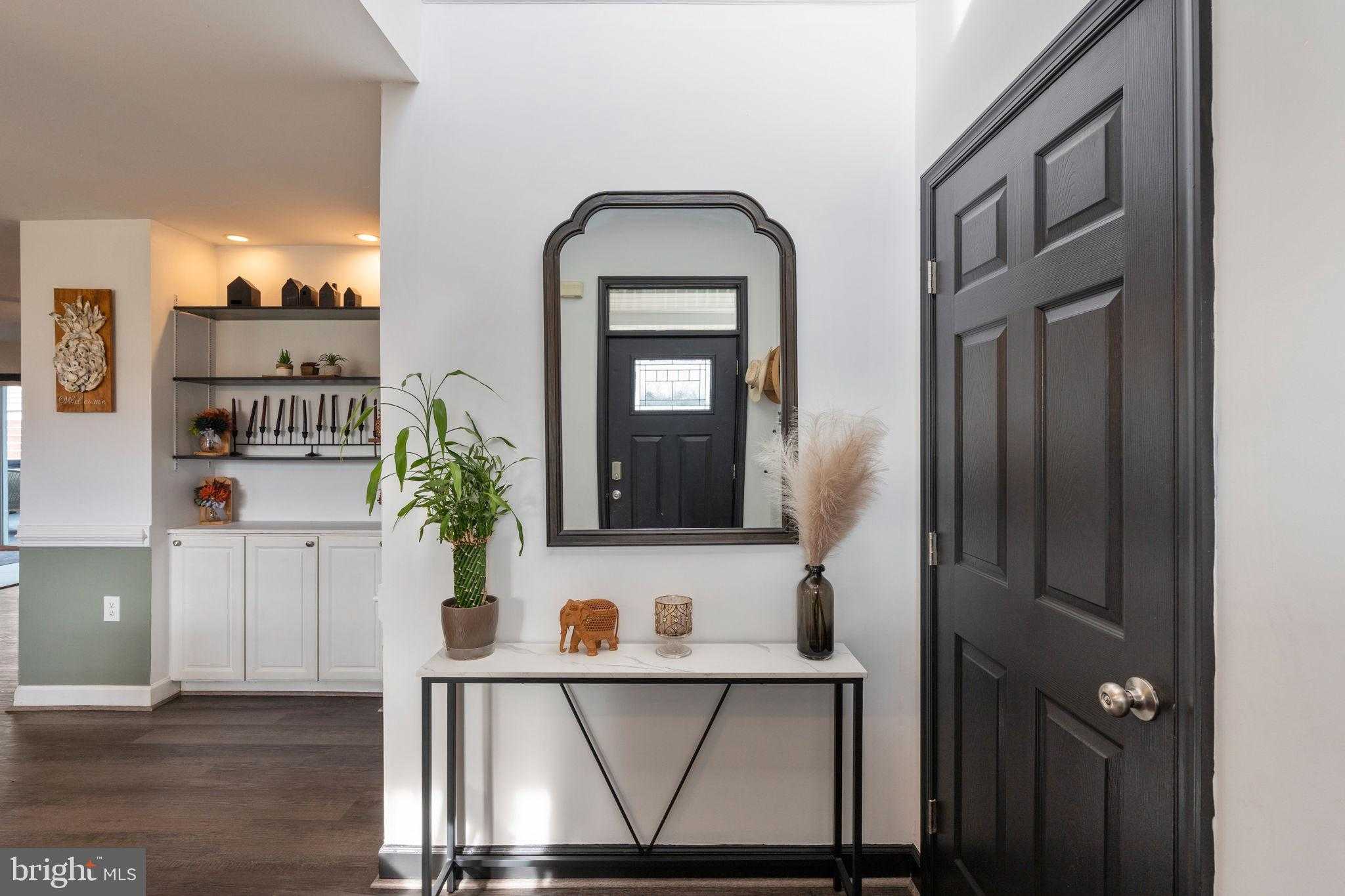 1901 Tea Mint Dr photo 2