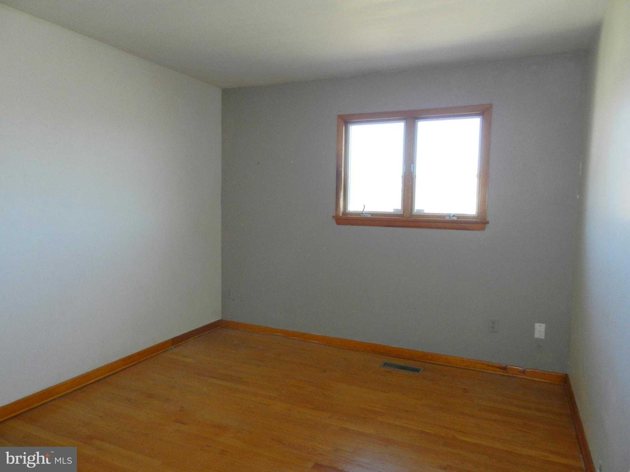 1055 Pine Tree Dr photo 17