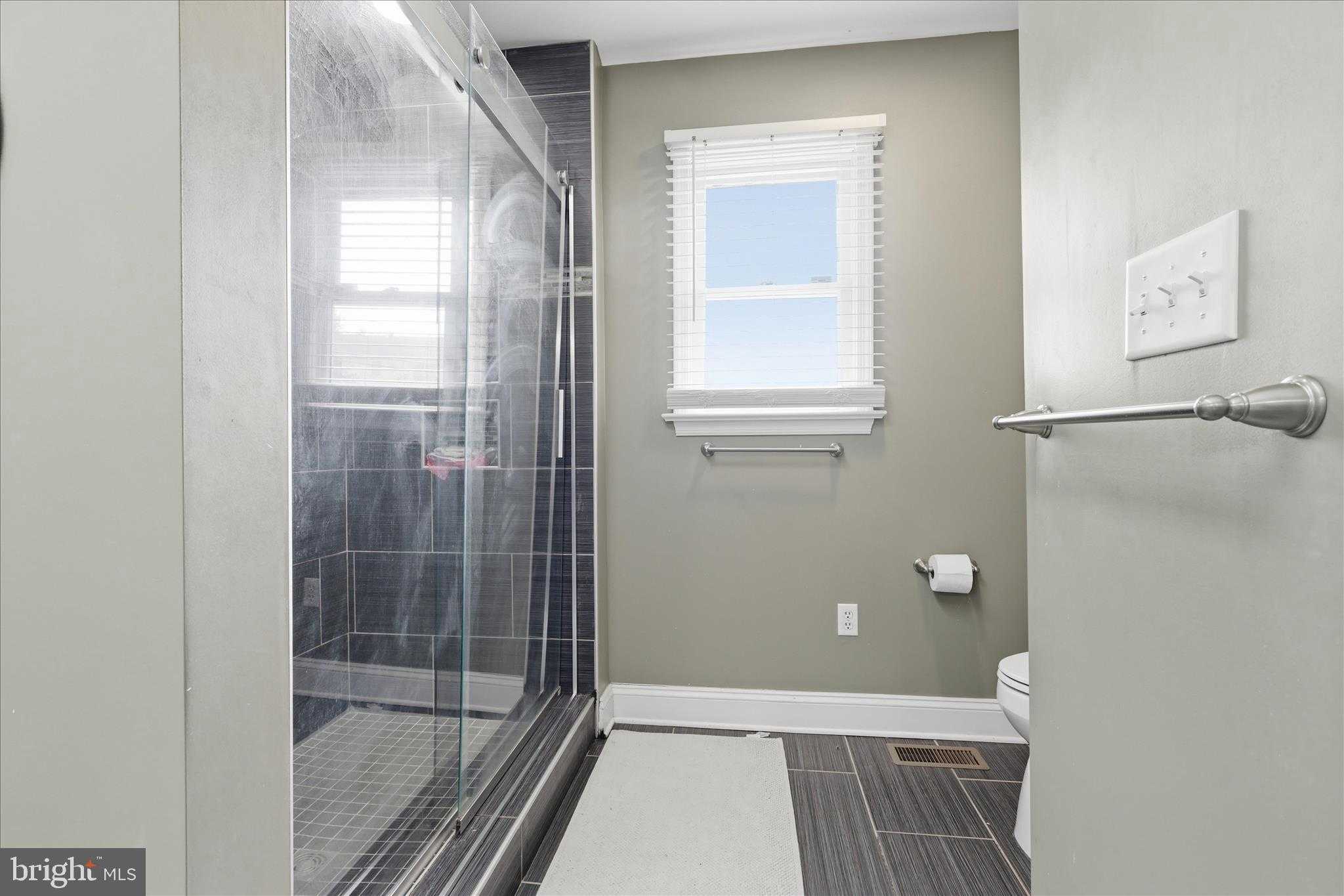 18819 Fountain Ter photo 24