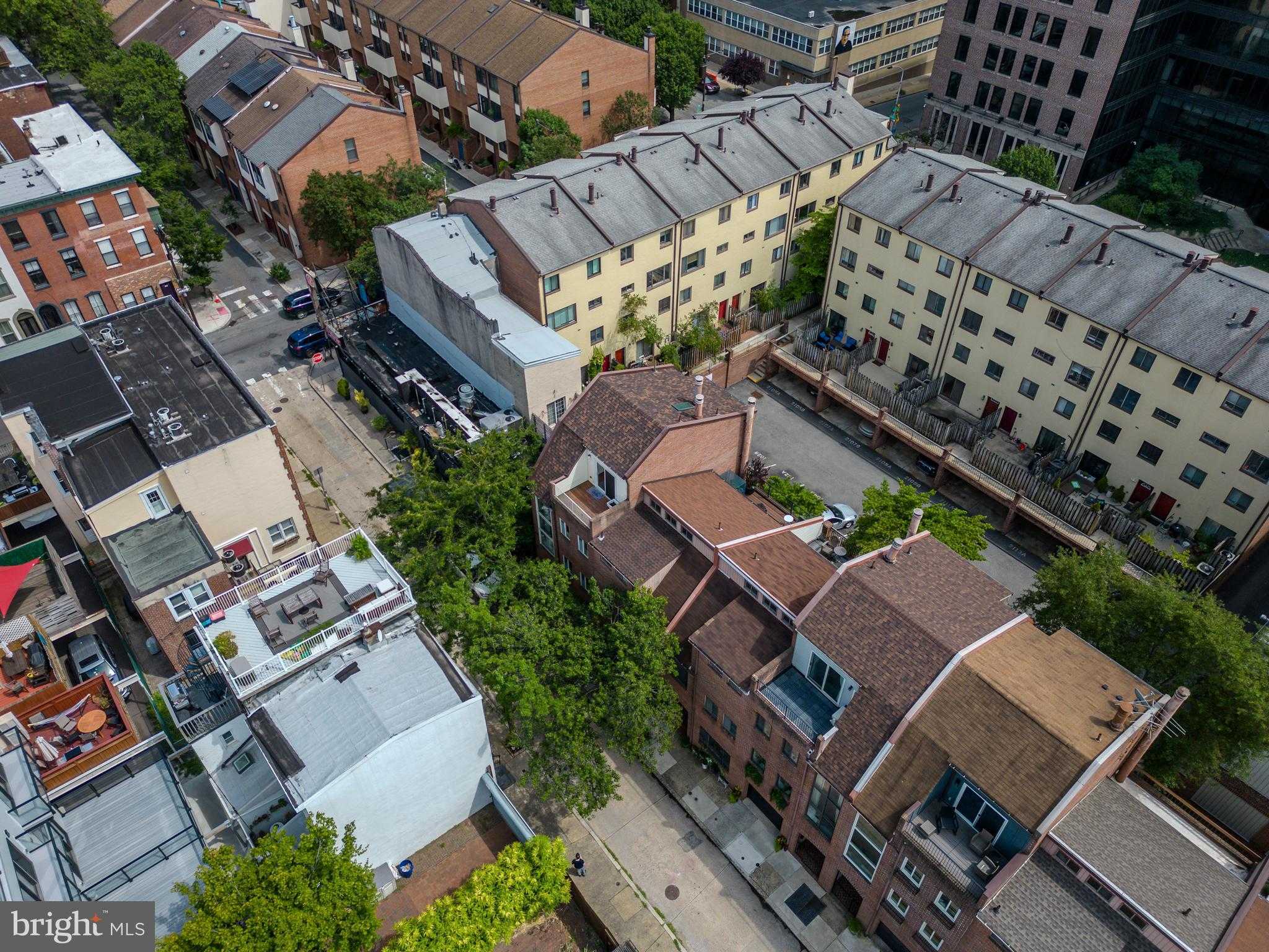 2108 Appletree St photo 41