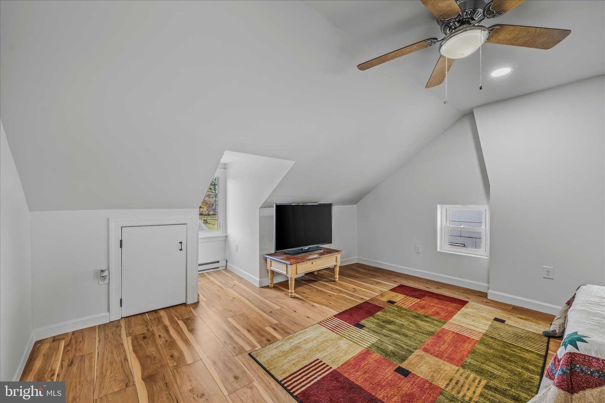 432 Mcdowell Ave photo 30