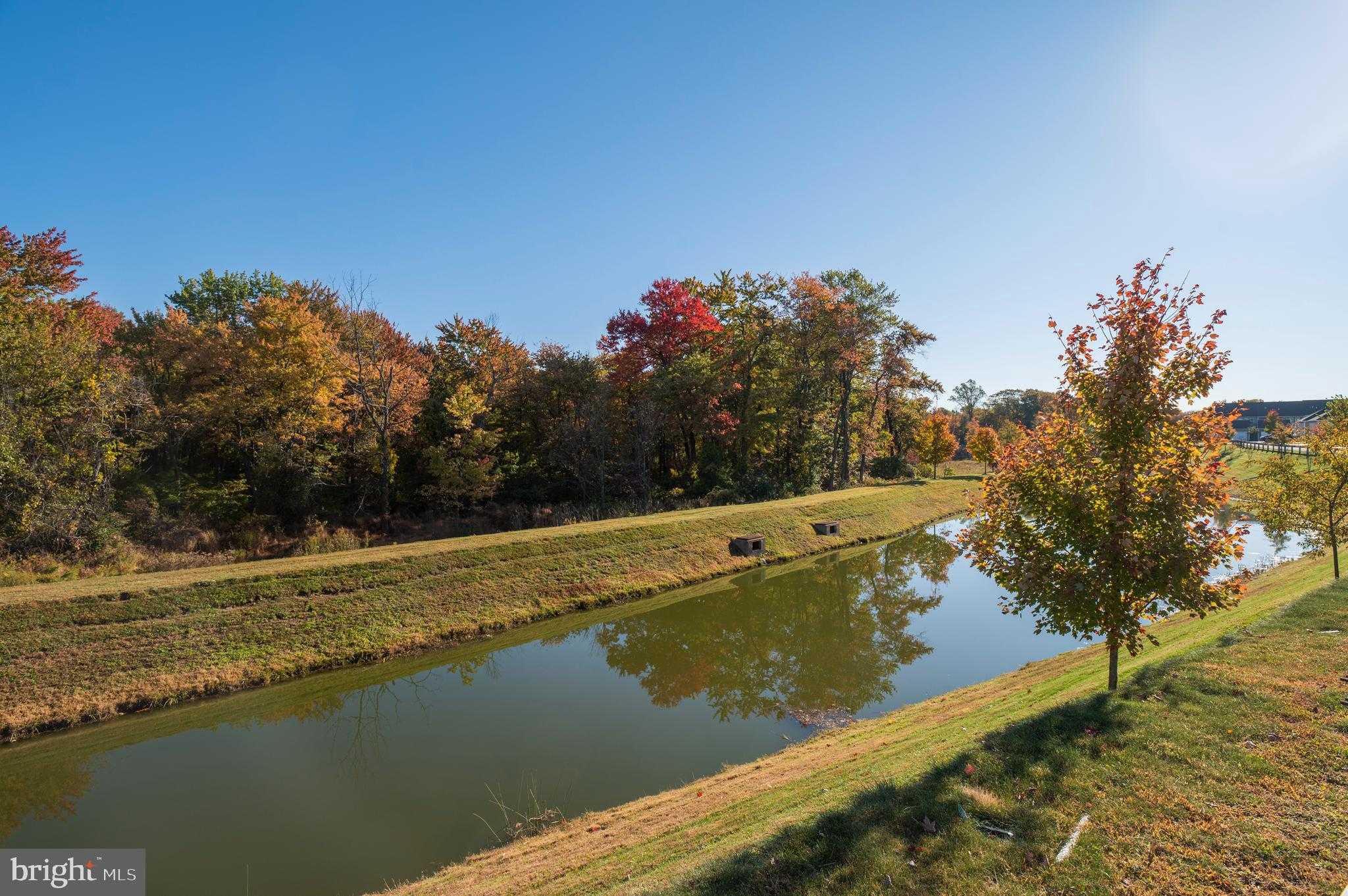 450 Andorra Blvd photo 32