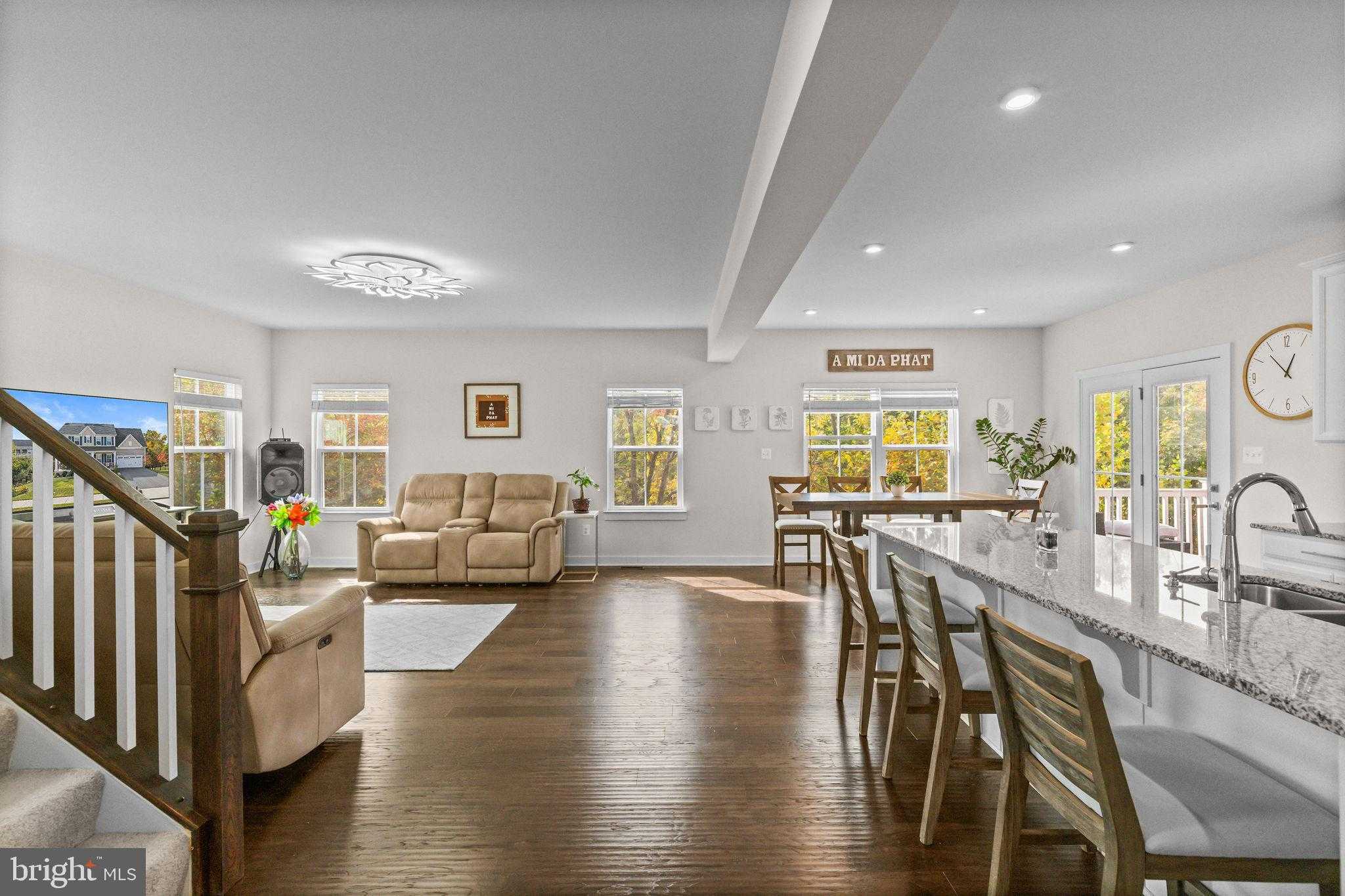 105 Cabbage White Dr photo 8