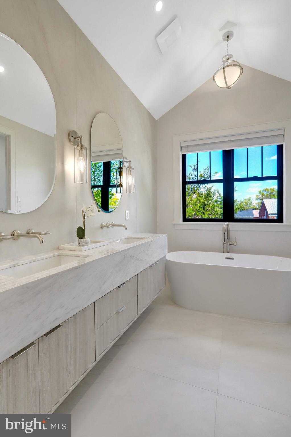 308 E Raymond Ave photo 26