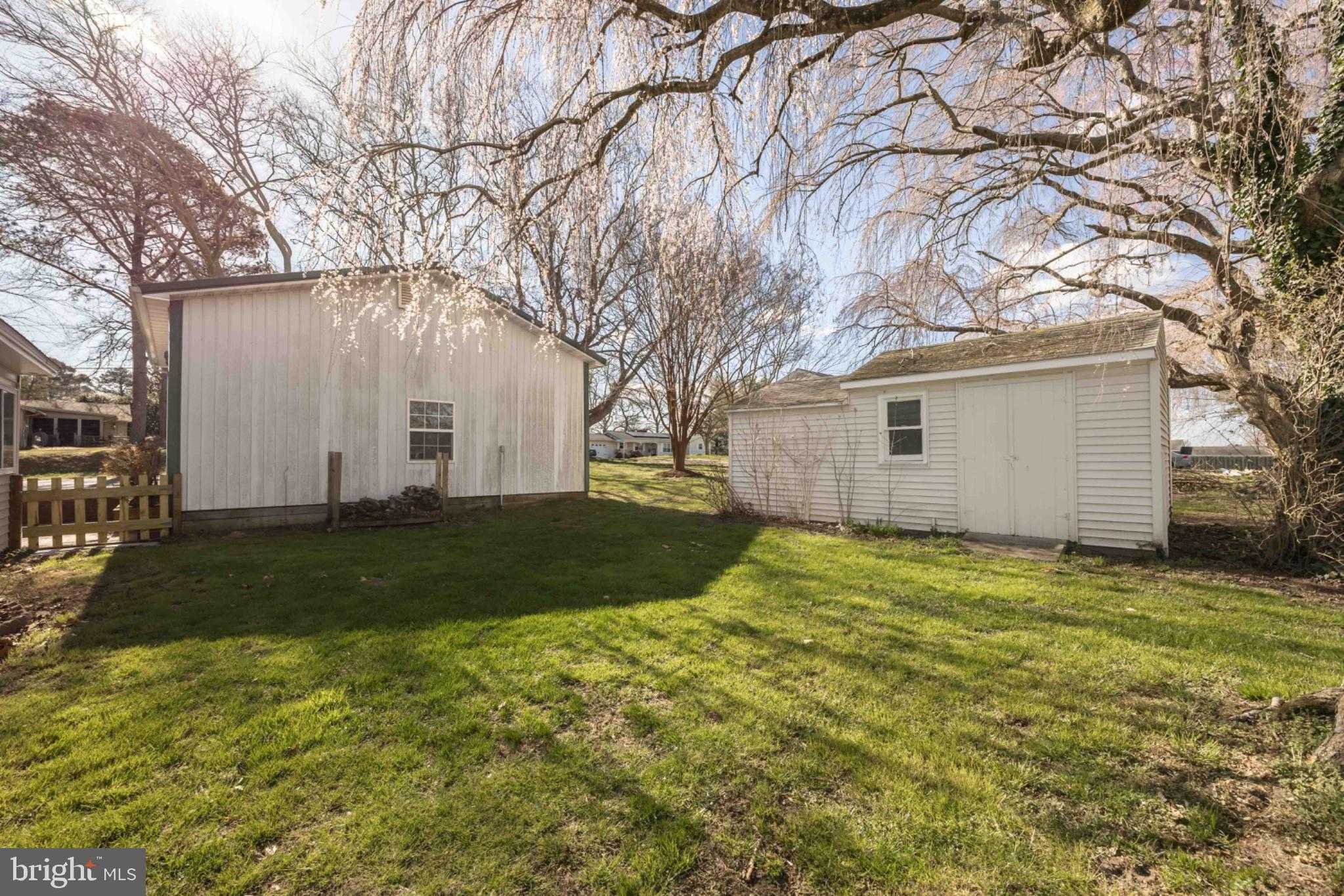 300 Broad St photo 63