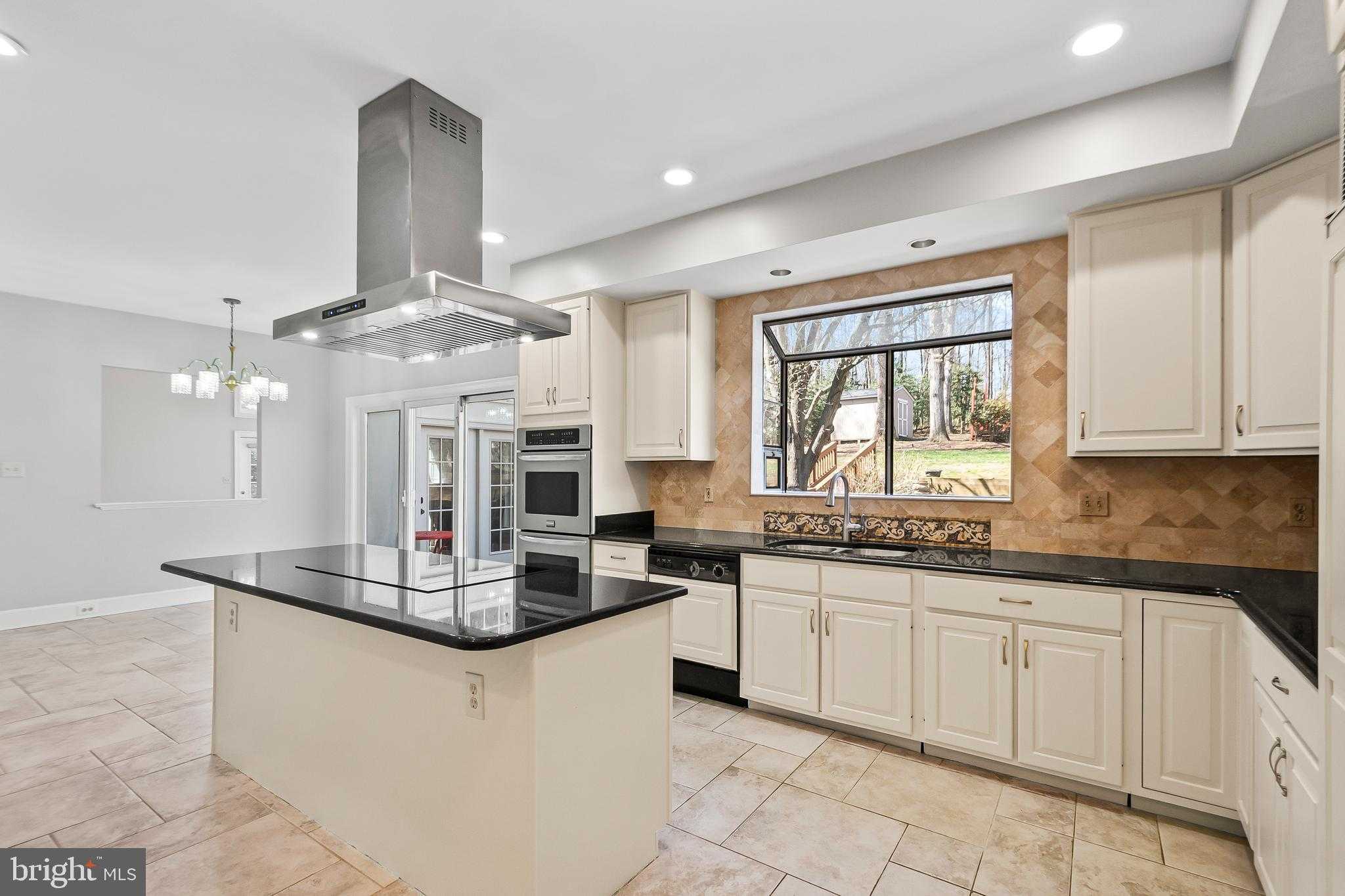 12187 Brecknock St photo 19