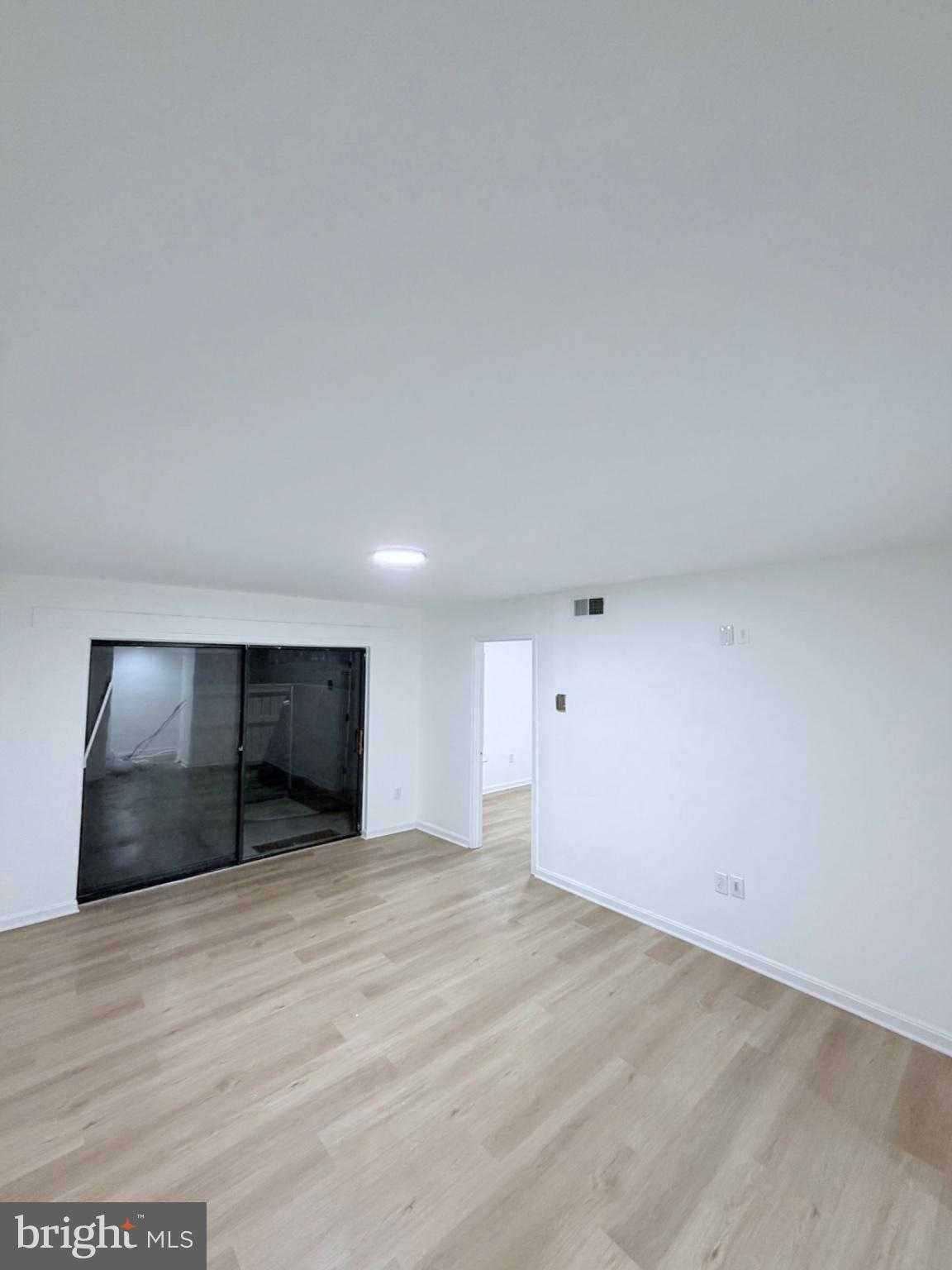 6940 Hanover Pkwy Apt 101 photo 2