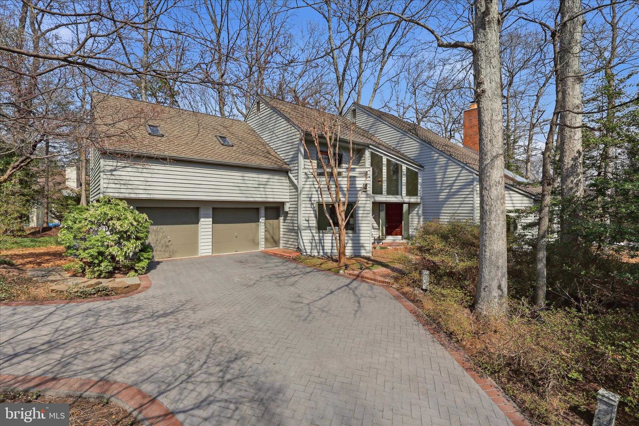 11574 Lake Newport Rd photo 9